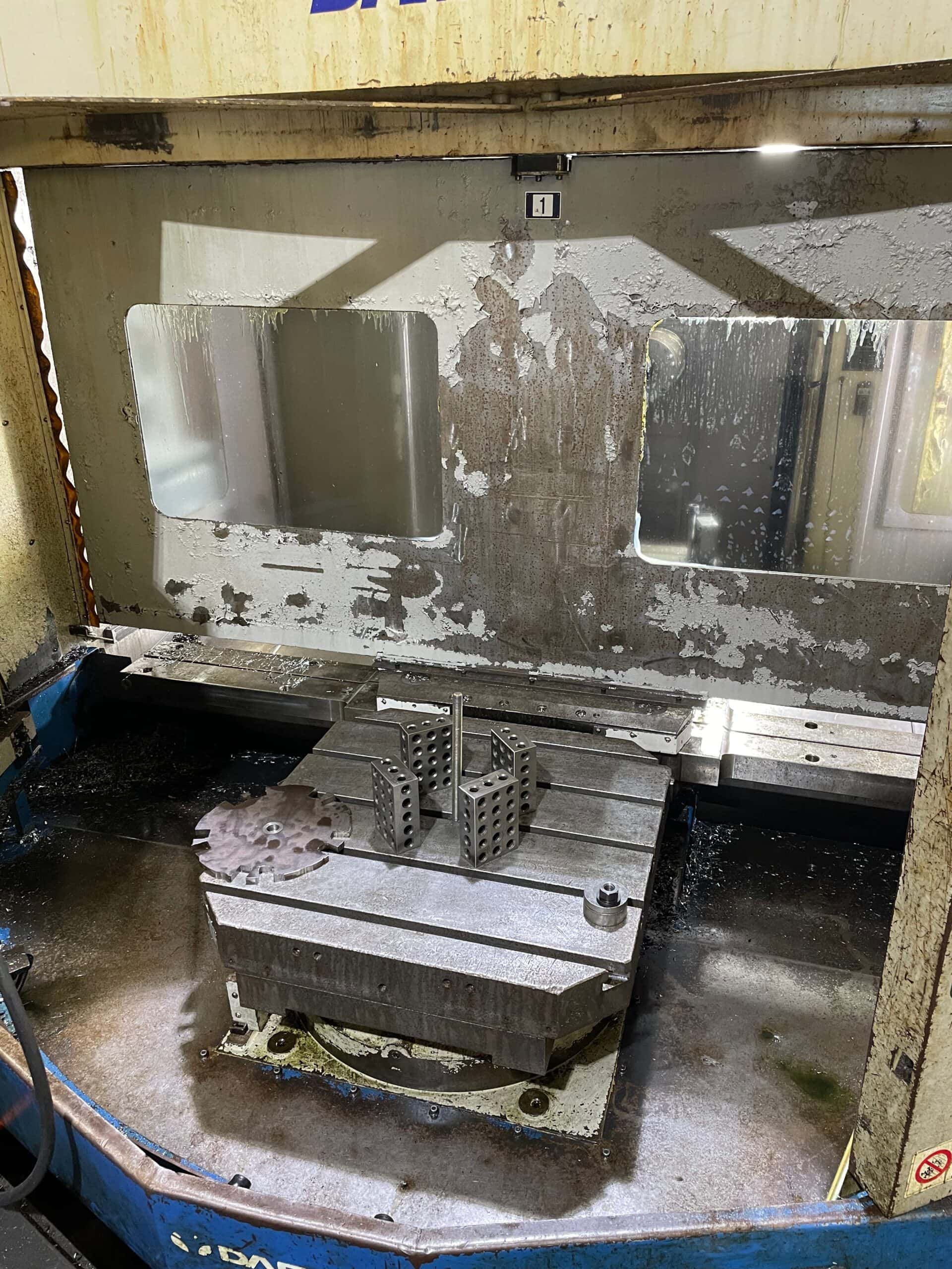Daewoo DHM-800 HMC, 2002 - TSC, Chip Conveyor - Image 4