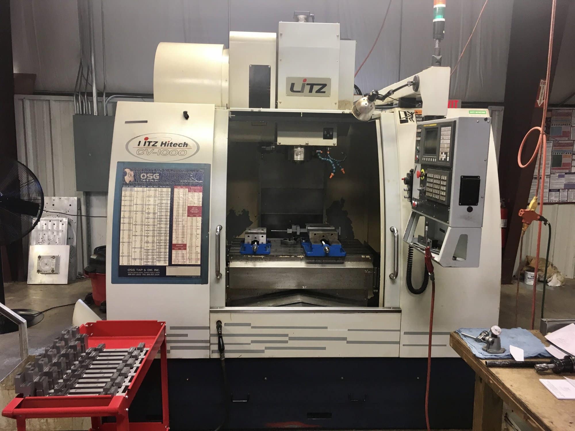 Litz HiTech CV-1000 VMC, 2006 - Thru Spindle Coolant, Chip Conveyor