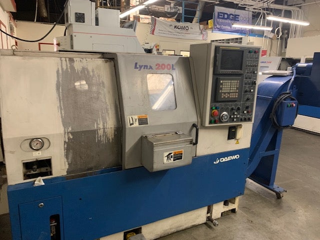 Doosan / Daewoo Lynx 200 LC CNC Lathe, 2000 - Parts Catcher, SMW Spacesaver Barfeed - Image 2