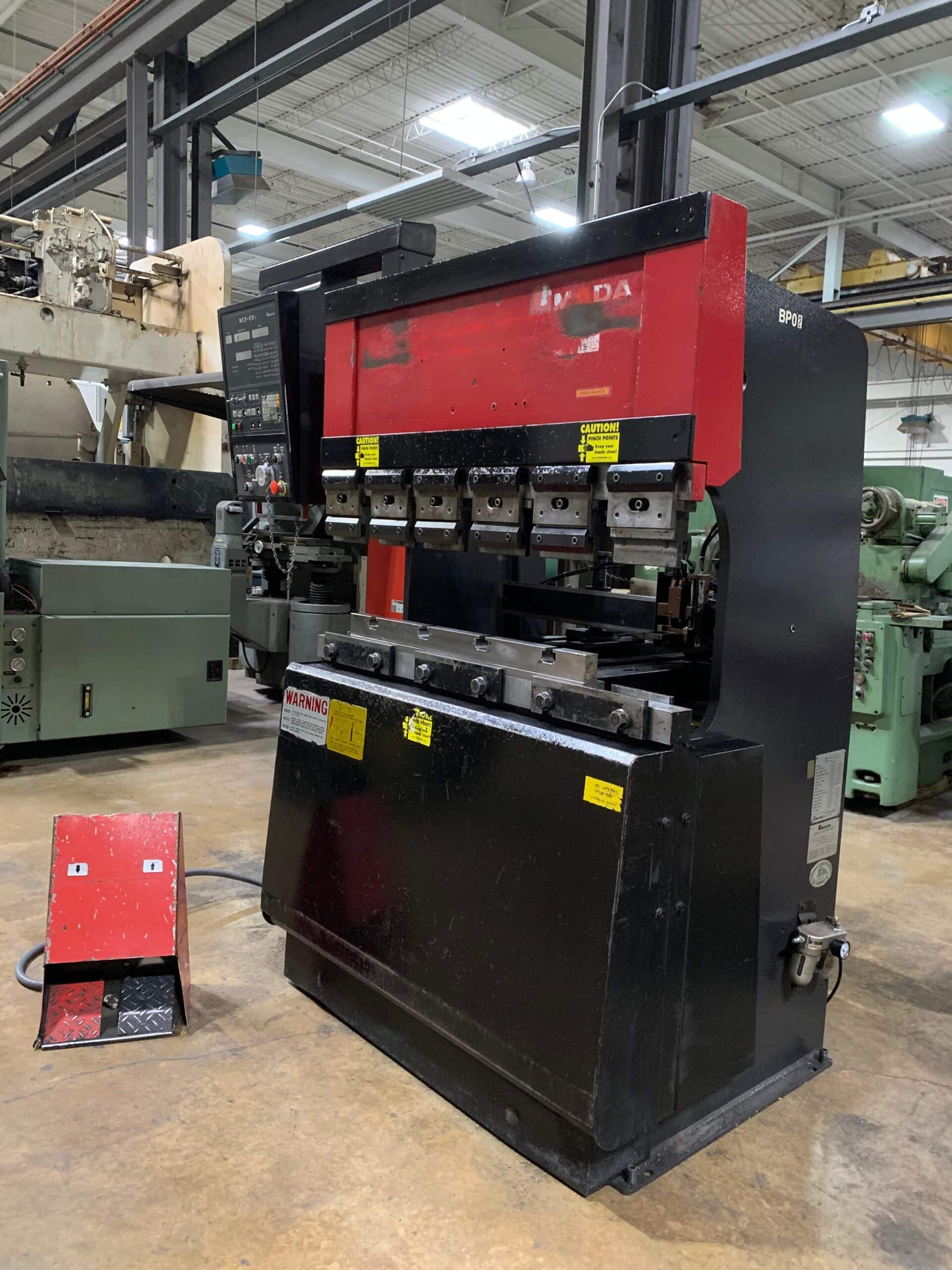 38 Ton x 4' Amada FBD-3512E CNC Press Brake, 1994 - NC9EX-II 3-Axis CNC Control - Image 2