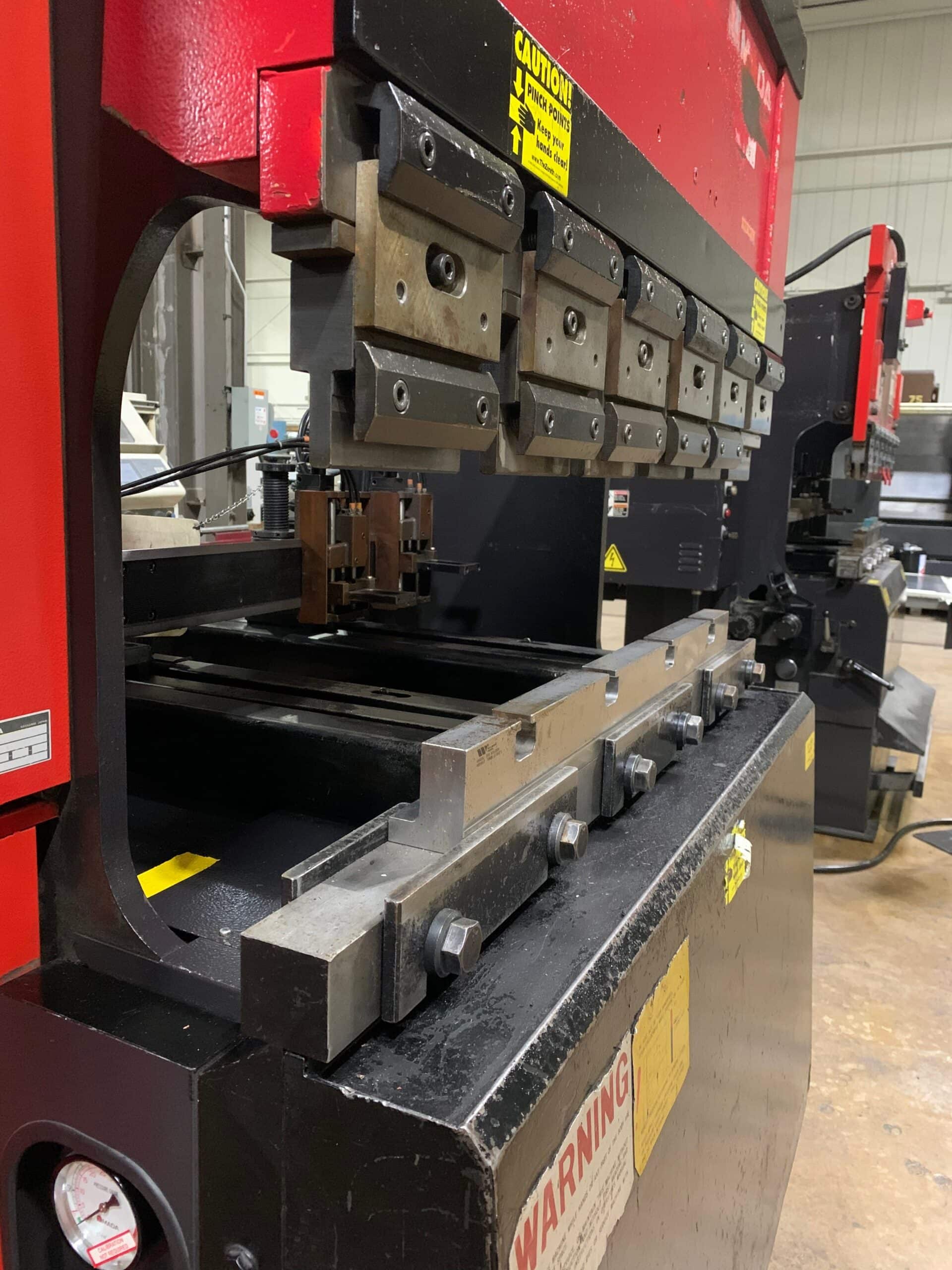 38 Ton x 4' Amada FBD-3512E CNC Press Brake, 1994 - NC9EX-II 3-Axis CNC Control - Image 5