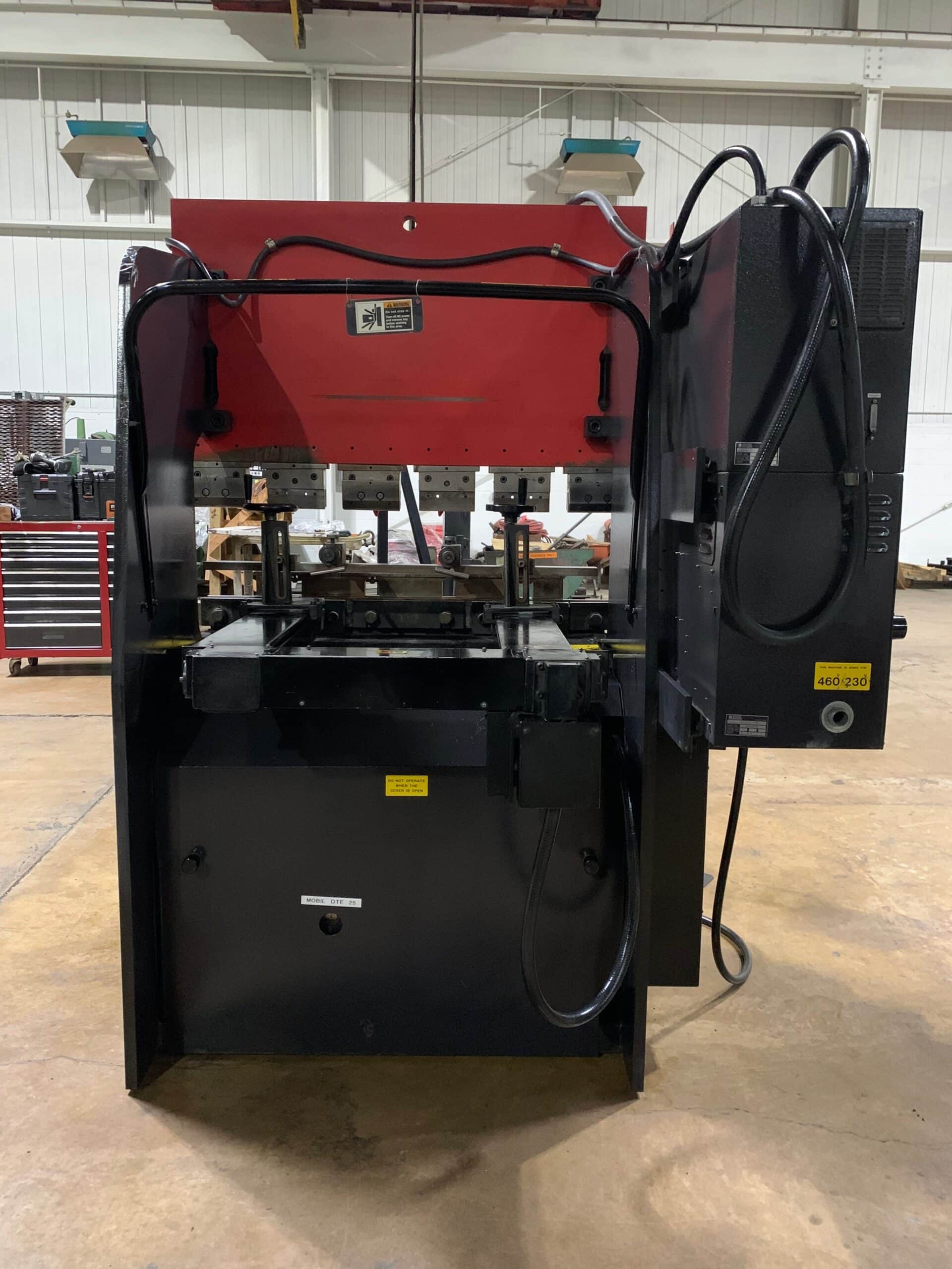 38 Ton x 4' Amada RG-35 12LD CNC Press Brake, 1999 - Amada LD 2-Axis CNC Control - Image 6