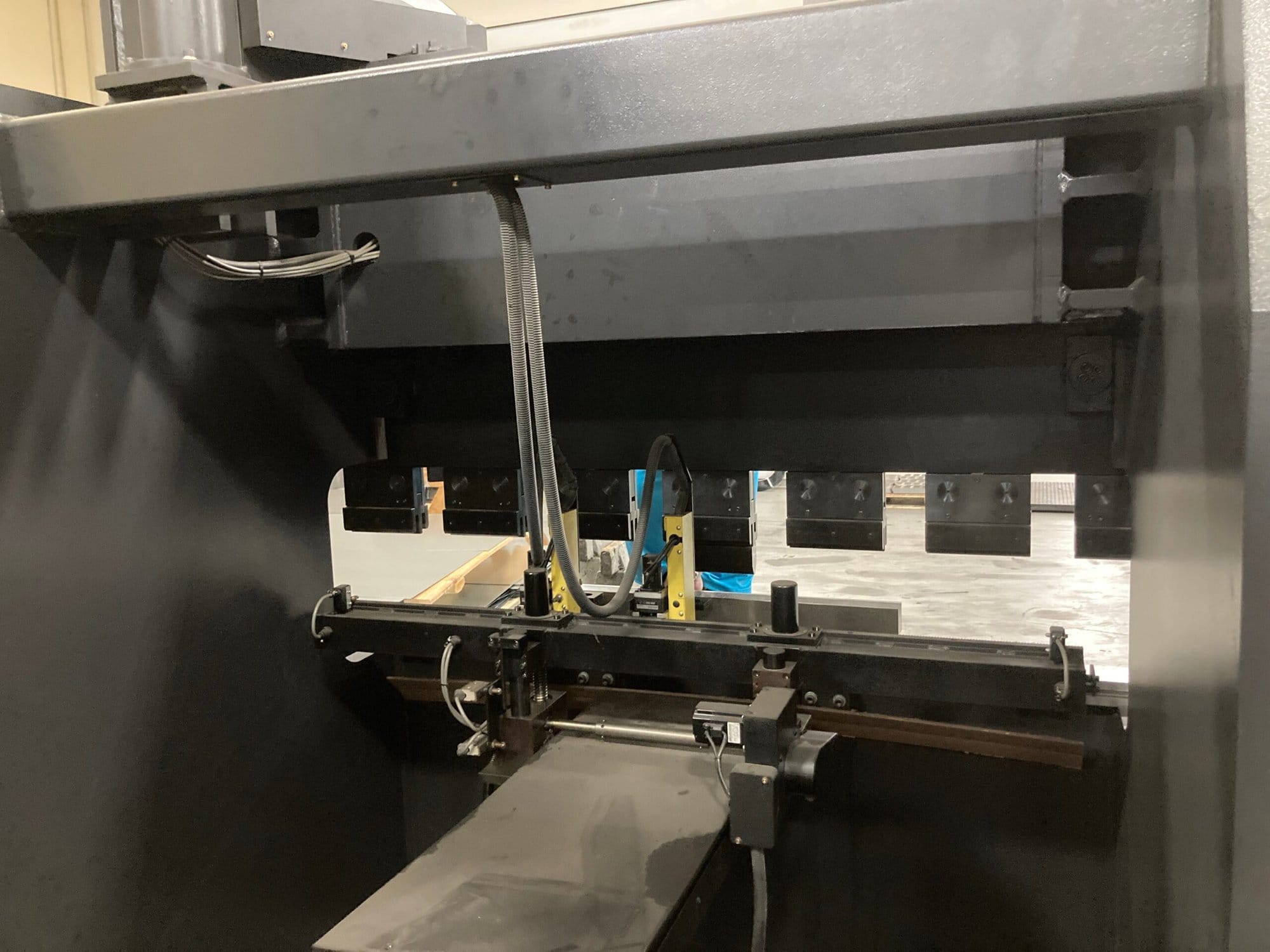 60 Ton x 6' Toyokoki/Amada APB-5620WU CNC Electric Press Brake, 2009 - Image 3