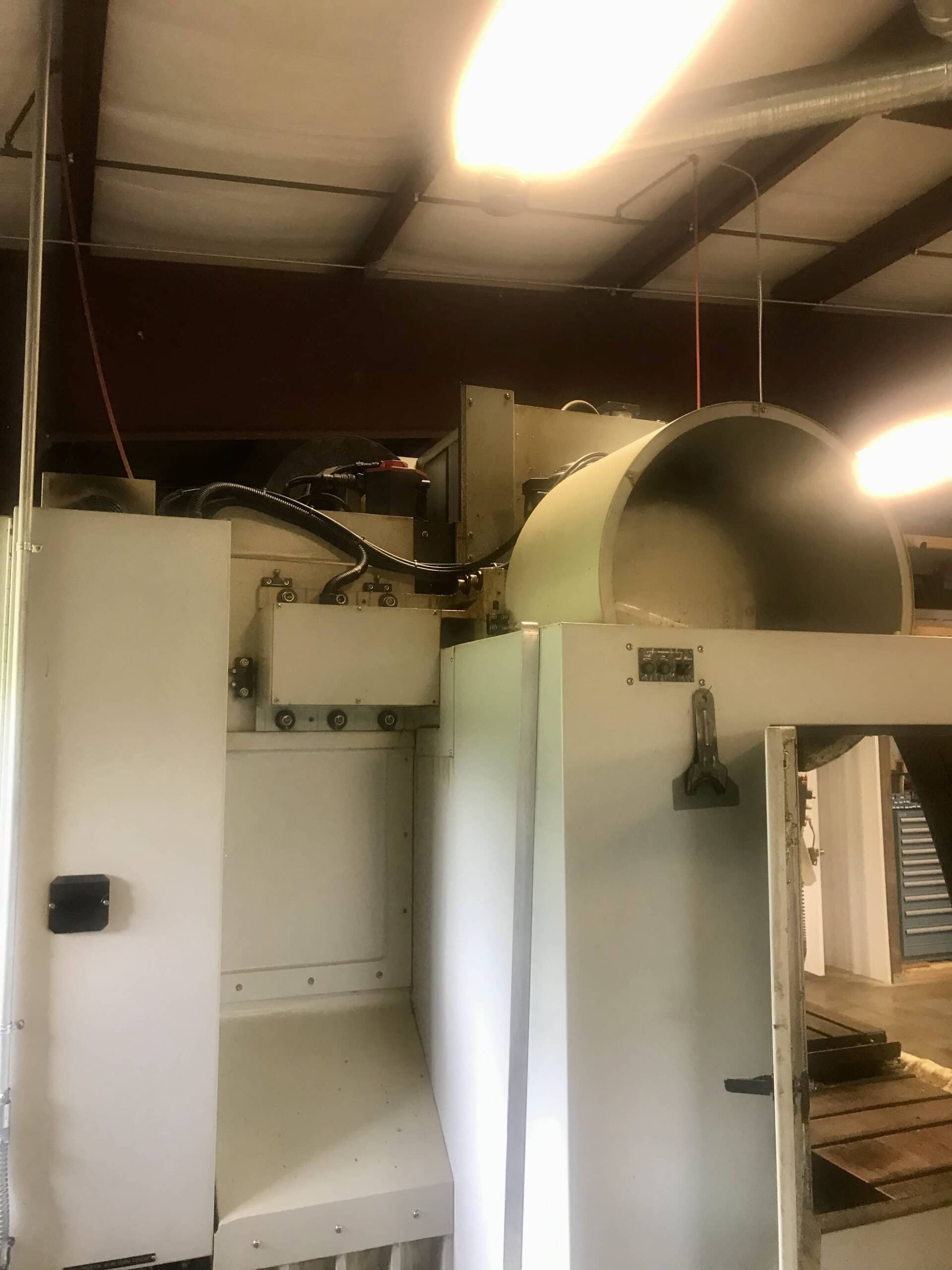 Litz HiTech CV-1000 VMC, 2006 - Thru Spindle Coolant, Chip Conveyor - Image 11