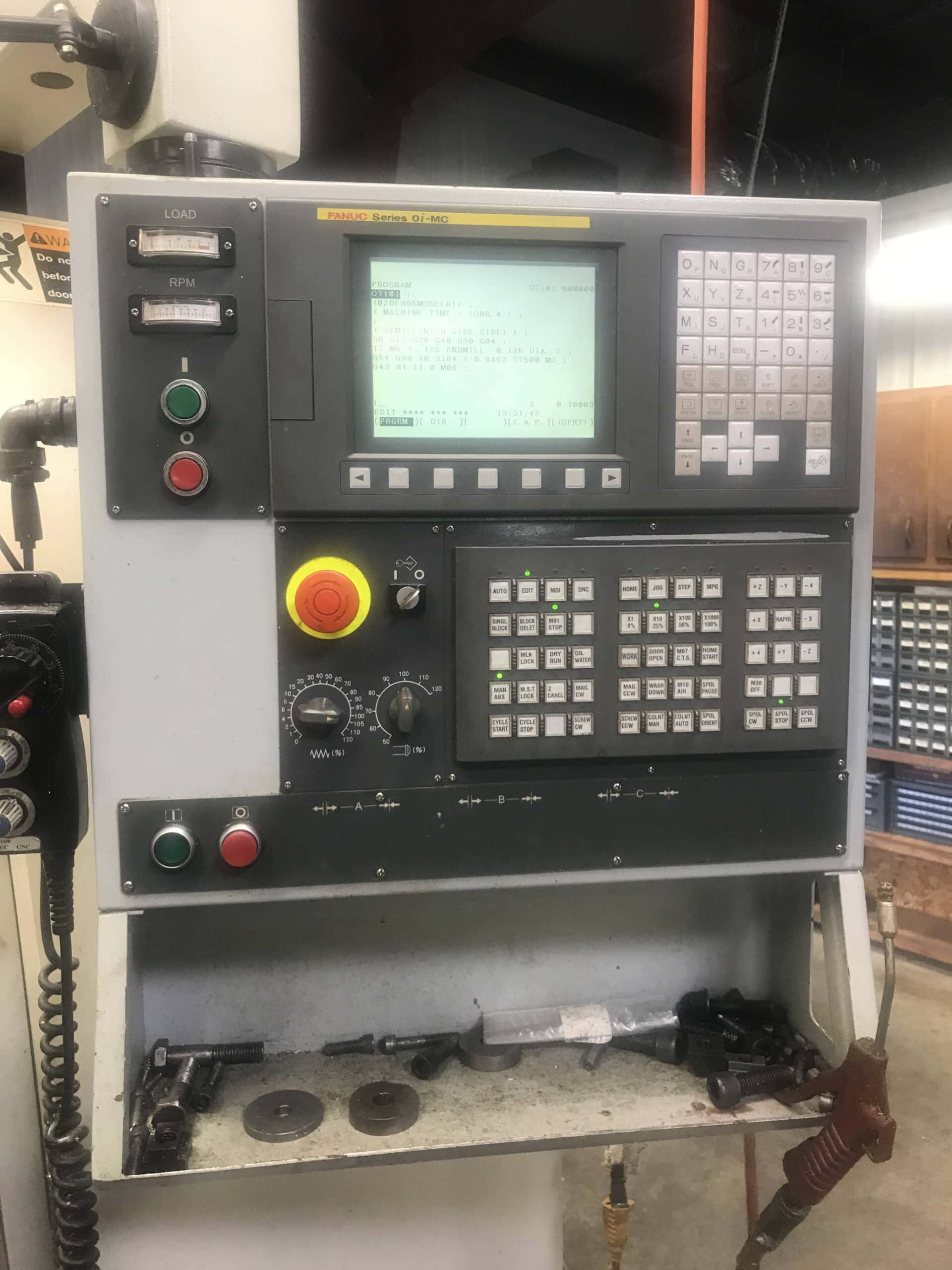 Litz HiTech CV-1000 VMC, 2006 - Thru Spindle Coolant, Chip Conveyor - Image 4