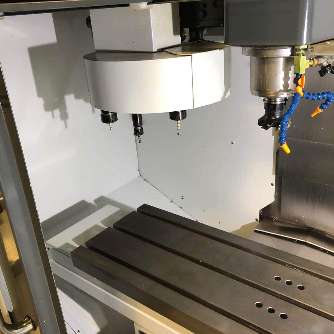 Haas Super Mini Mill 2 VMC, 2013 - 4th Axis Ready, Chip Auger, Mist Collector - Image 4