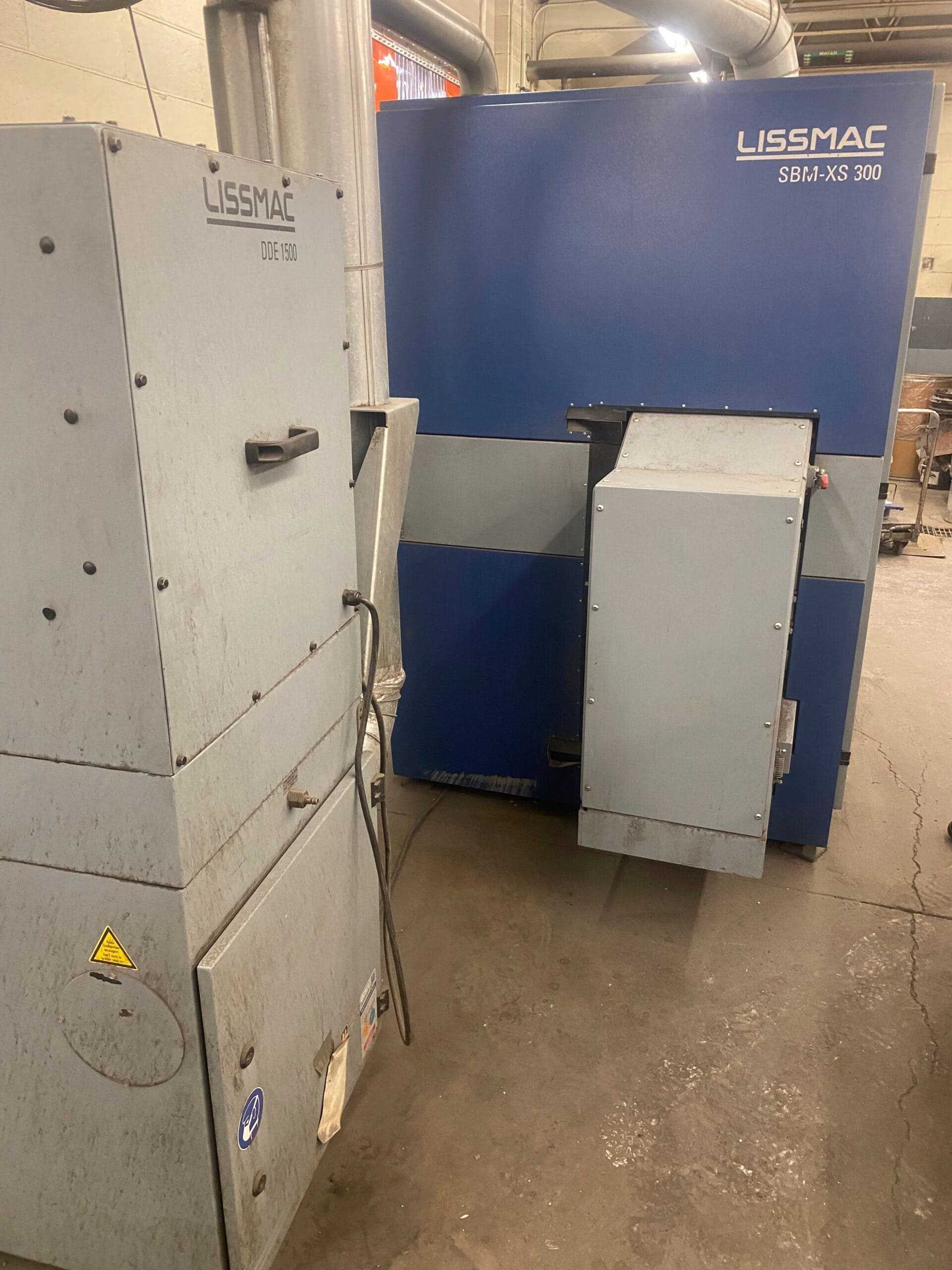 Lissmac SBM-XS 300 G1E1 Deburring Machine, 2017- Edge Rounder With Vacuum Table and Dust Collector - Image 5