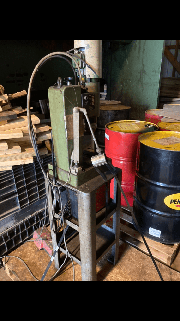 Bracker Radial RN 180 Orbital Riveting Machine - Image 6