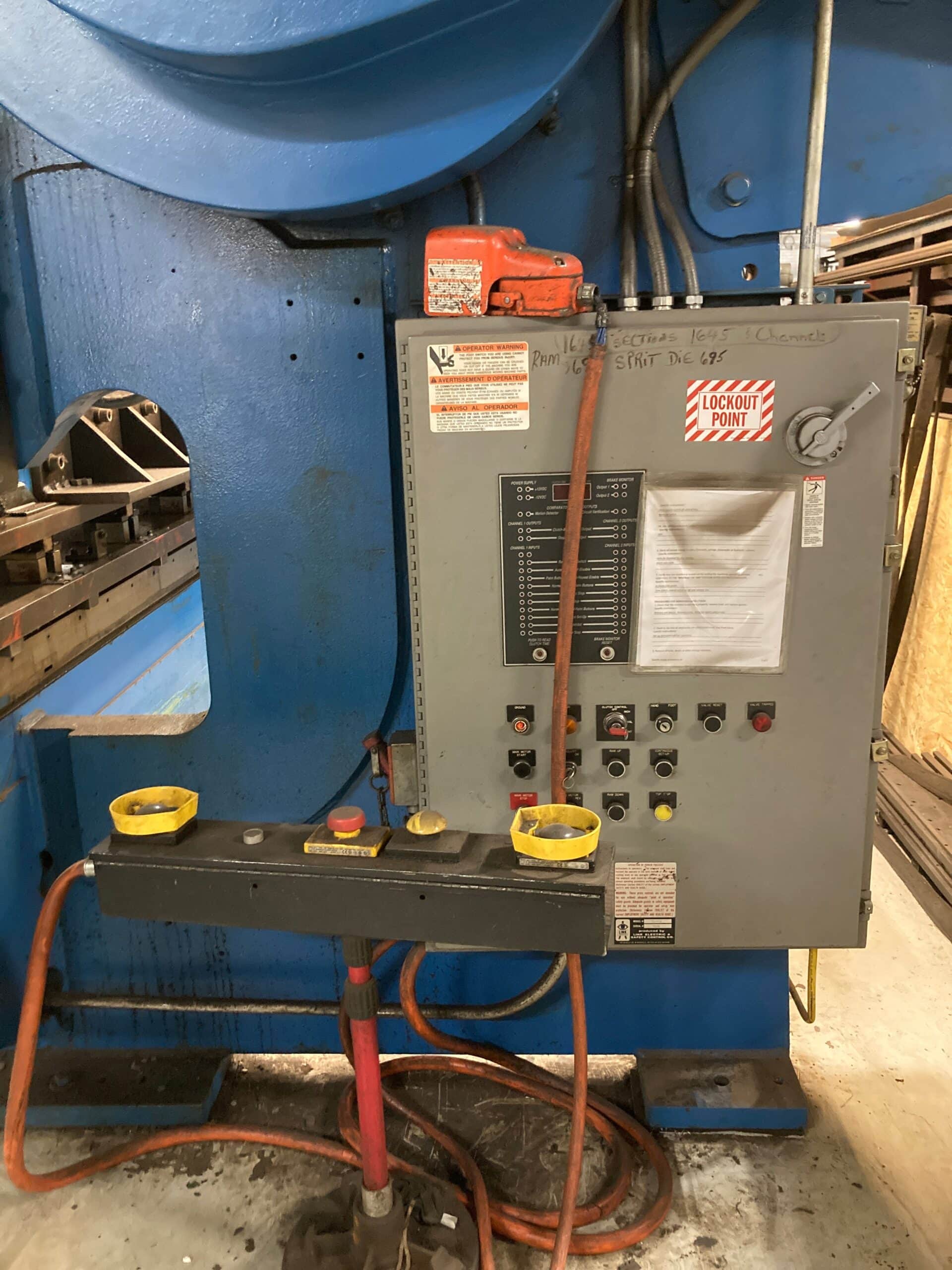 225 Ton x 17' Chicago 510D Press Brake, 1965 - Tooling Included - Image 4