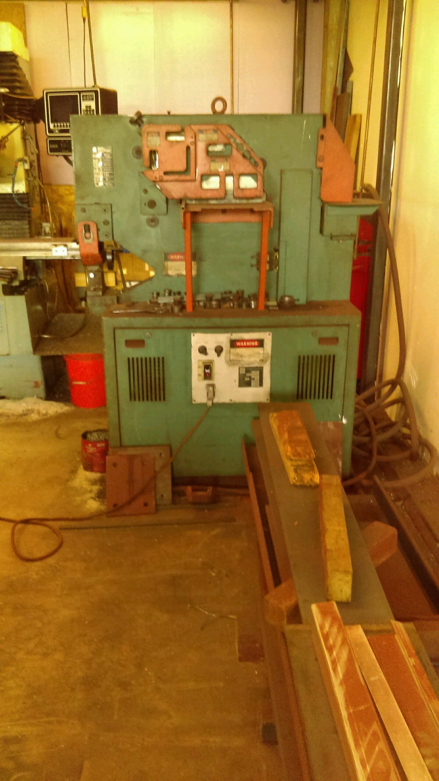 55 Ton Mubea HPSN500 Ironworker - Punches Included - Image 2