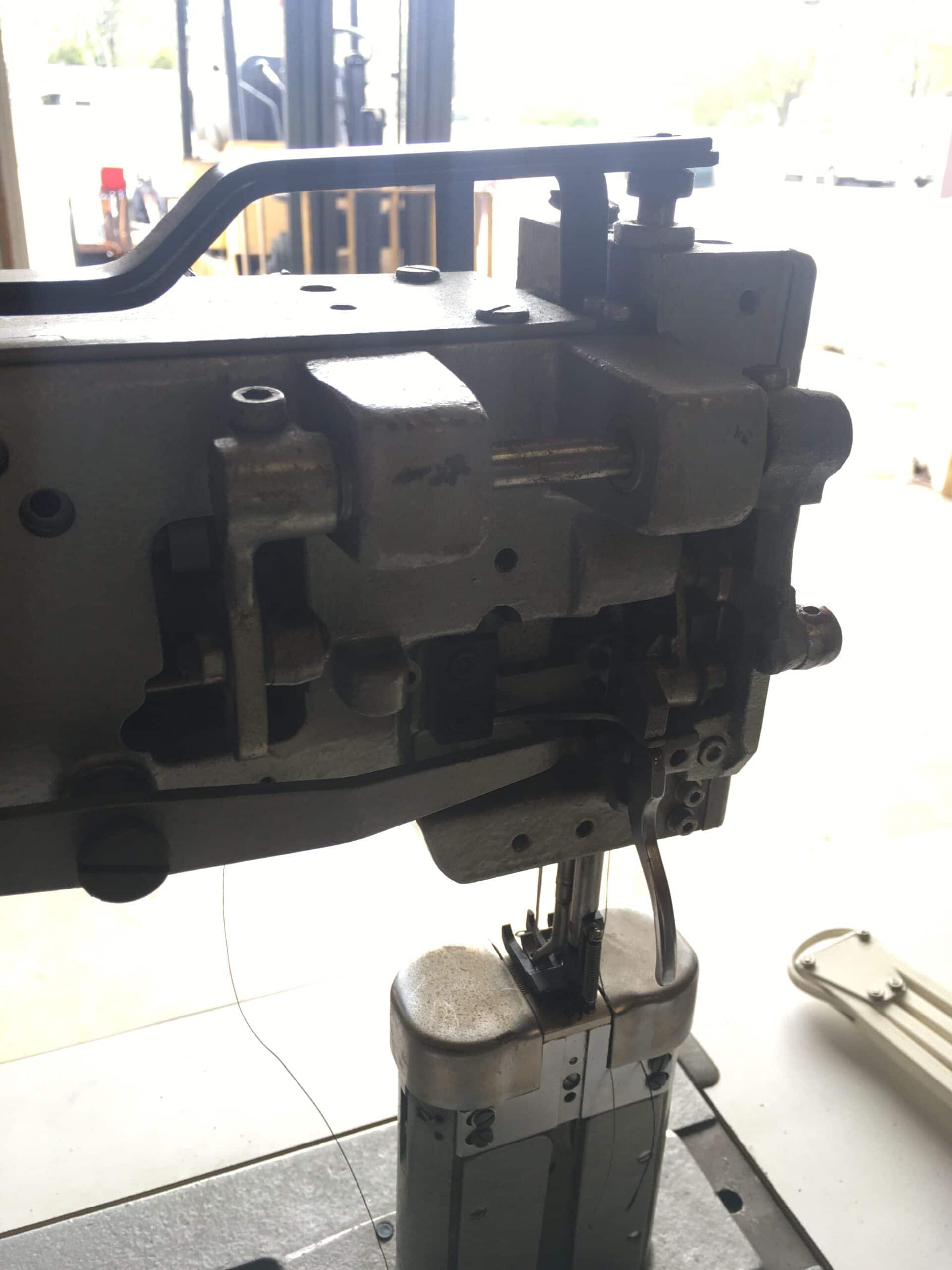 Leather Post Durkopp Adler 268 Twin (2) Needle, Sewing Machine - Table Included - Image 10