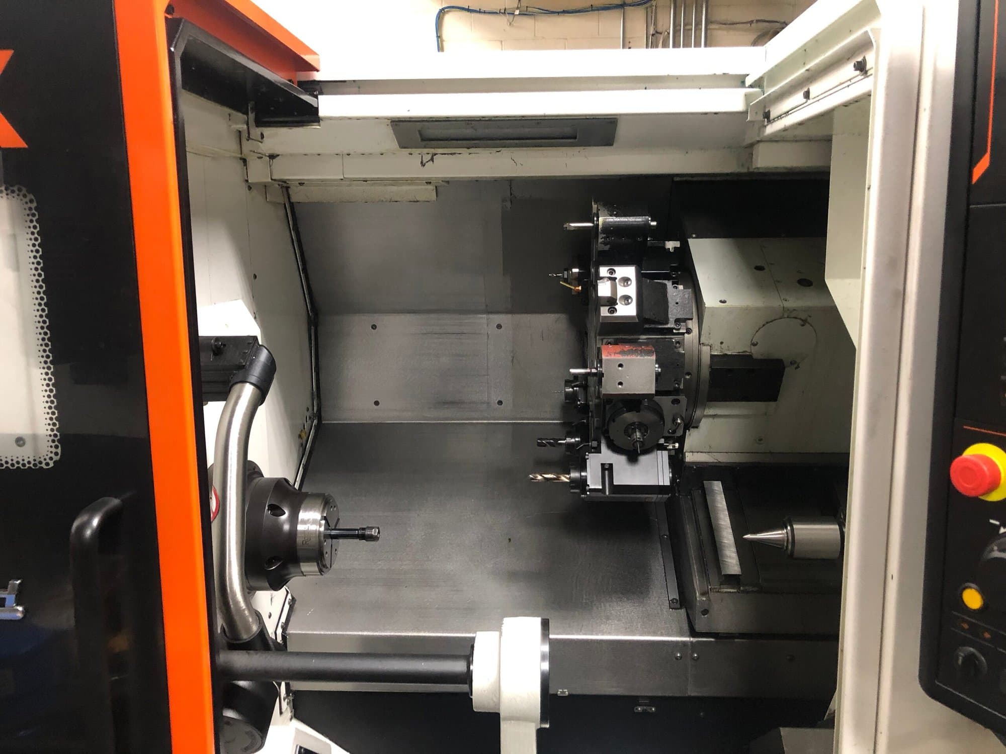 Mazak QTU-200MY CNC Lathe, 2017 - LNS Bar Feeder, Parts Catcher - Image 4