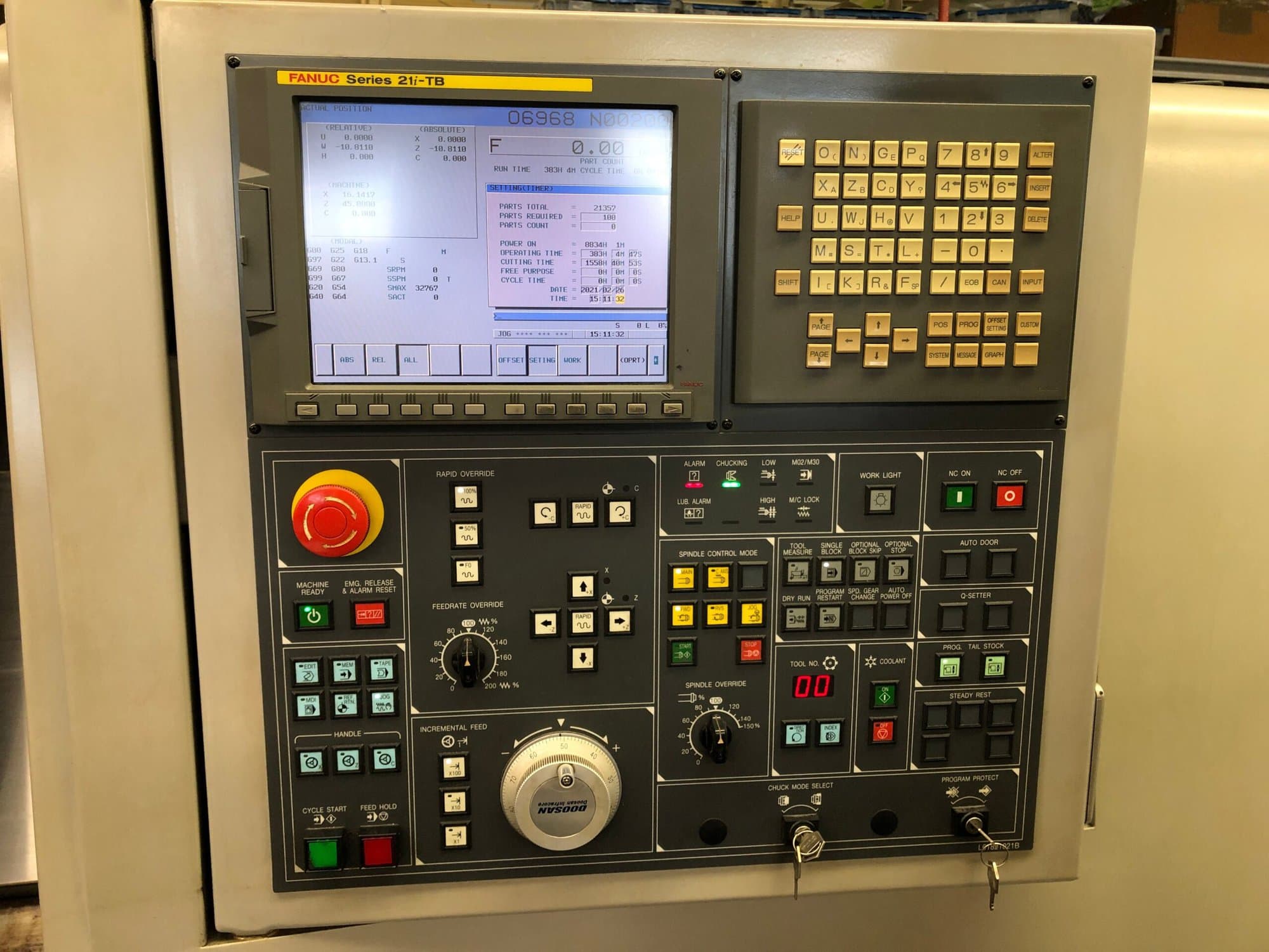 Doosan Puma 280LM, CNC Lathe, 2006 - Live Tooling, Chip Conveyor - Image 4