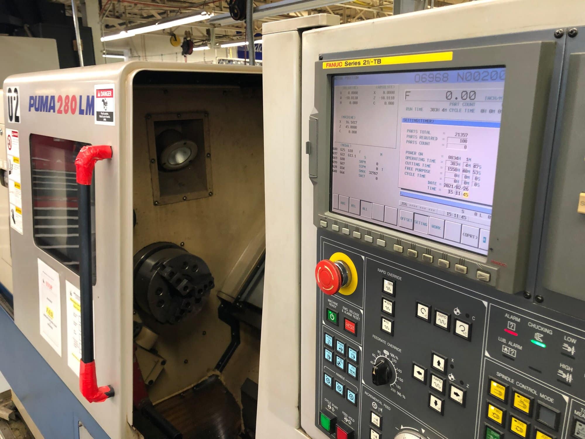 Doosan Puma 280LM, CNC Lathe, 2006 - Live Tooling, Chip Conveyor - Image 3