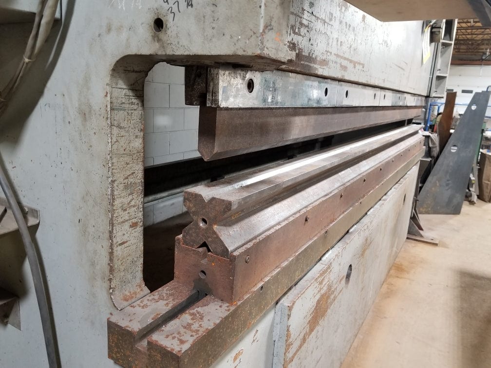 200 Ton X 10’ Brakemaster 20010 Hydraulic Press Brake, Underpower - Image 4
