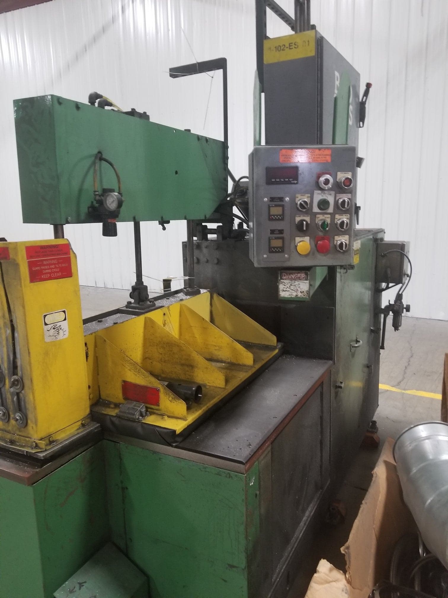 1995 B&O CNC industrial Extrusion Metal Automatic Saw with Bar feed and Chips system - Image 3