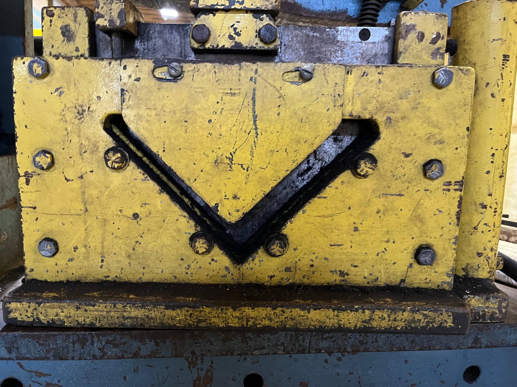 50 Ton Scotchman 5075 Ironworker, 1981 - Tooling Included - Image 8