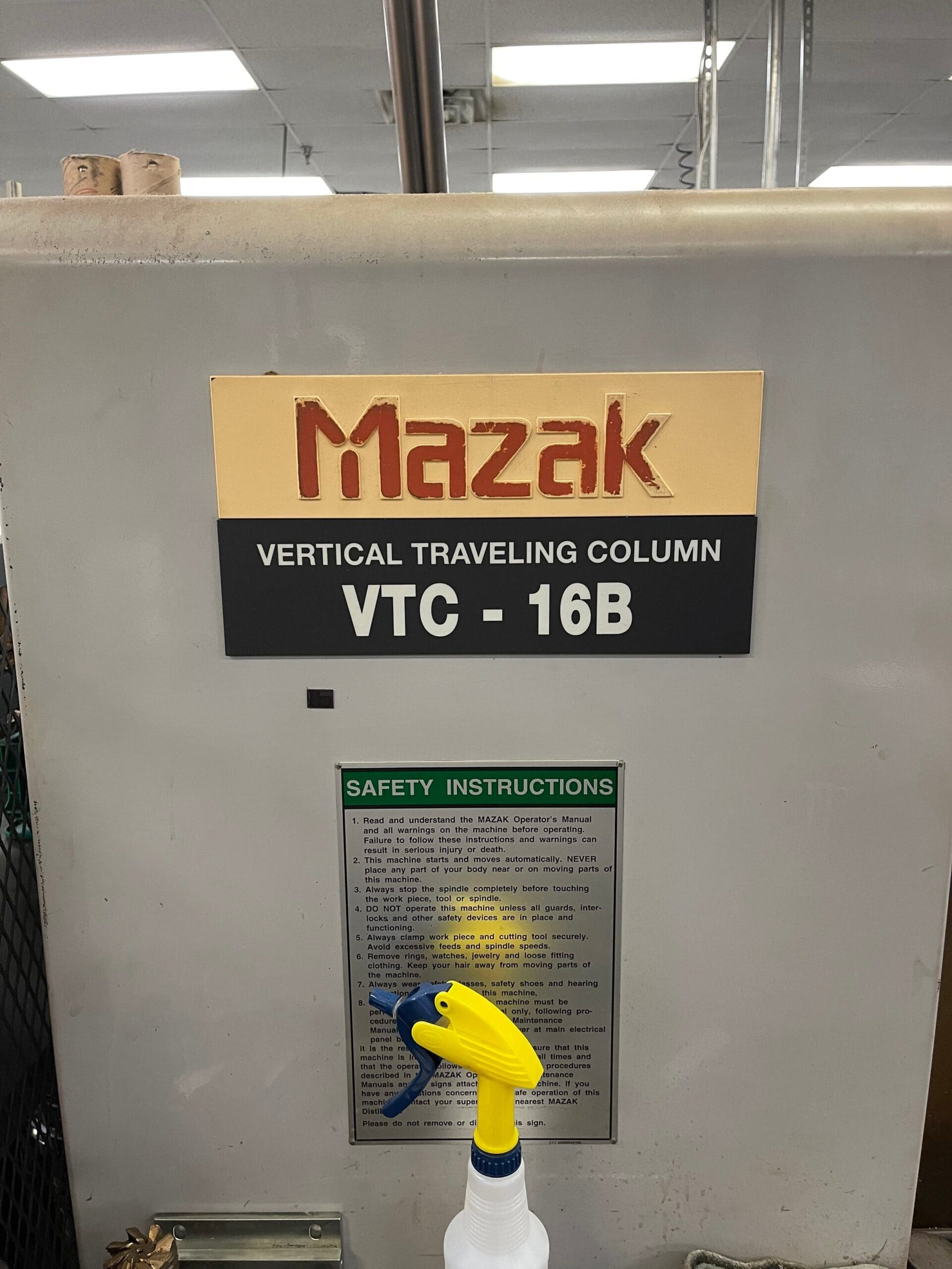Mazak VTC-16B VMC, 1996 - Mazatrol M-Plus Control, Chip Conveyor - Image 4