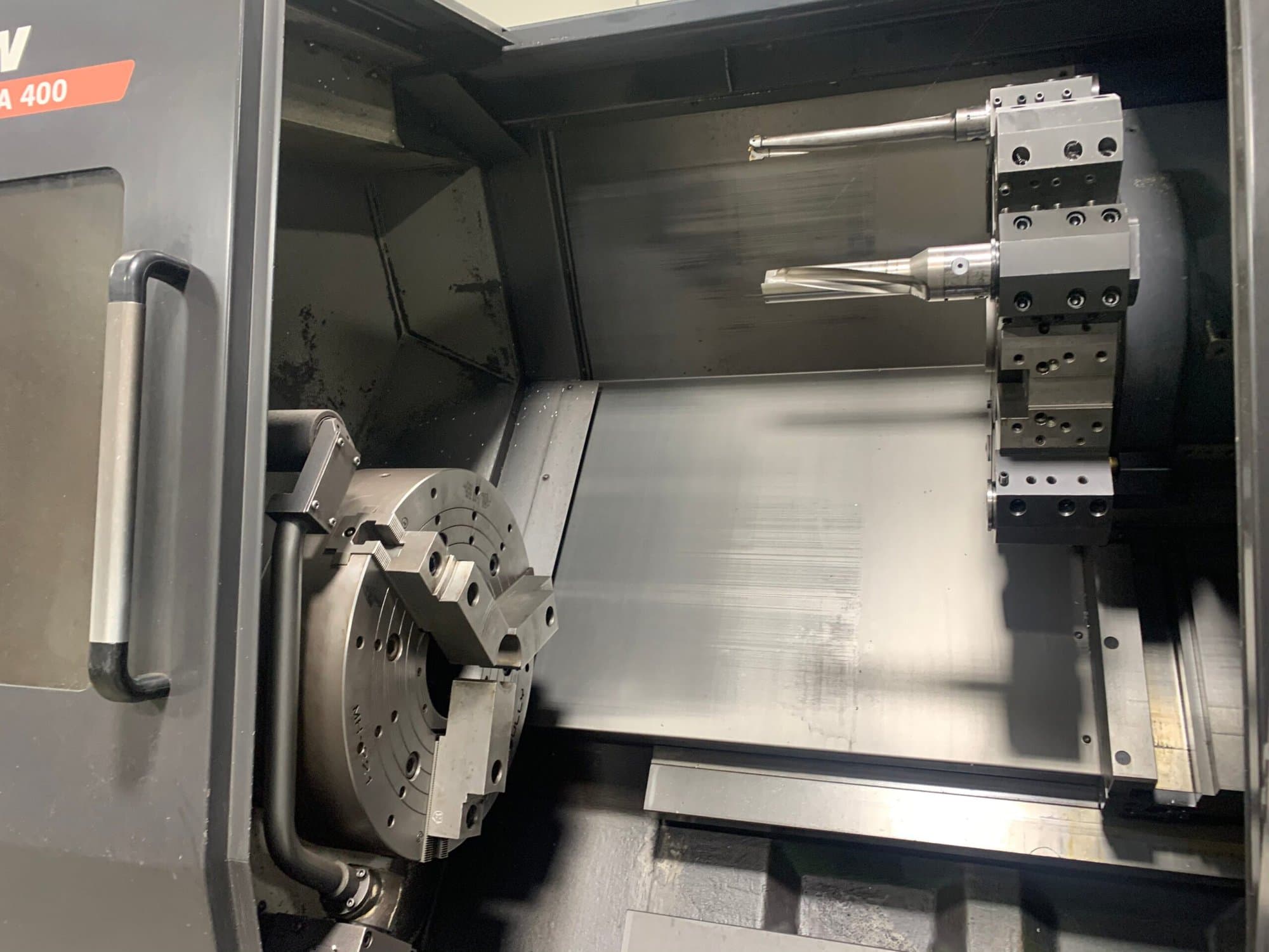 Doosan Puma 400C CNC Lathe, 2012 - Tailstock, Chip Conveyor - Image 6