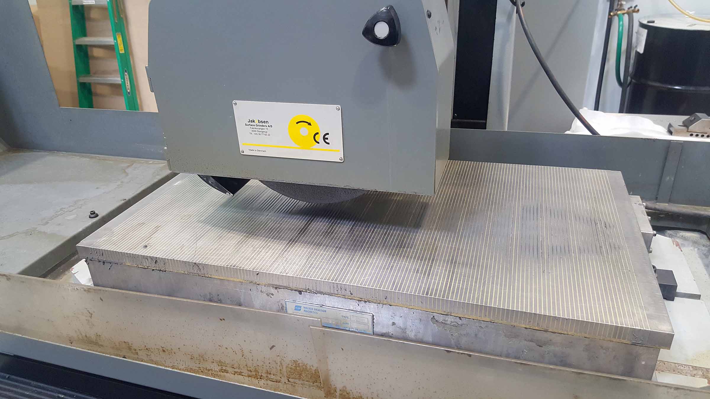 Jakobsen 1832 F CNC Surface Grinder, 2006 - Fanuc, Filter, Dresser & Tooling - Image 2
