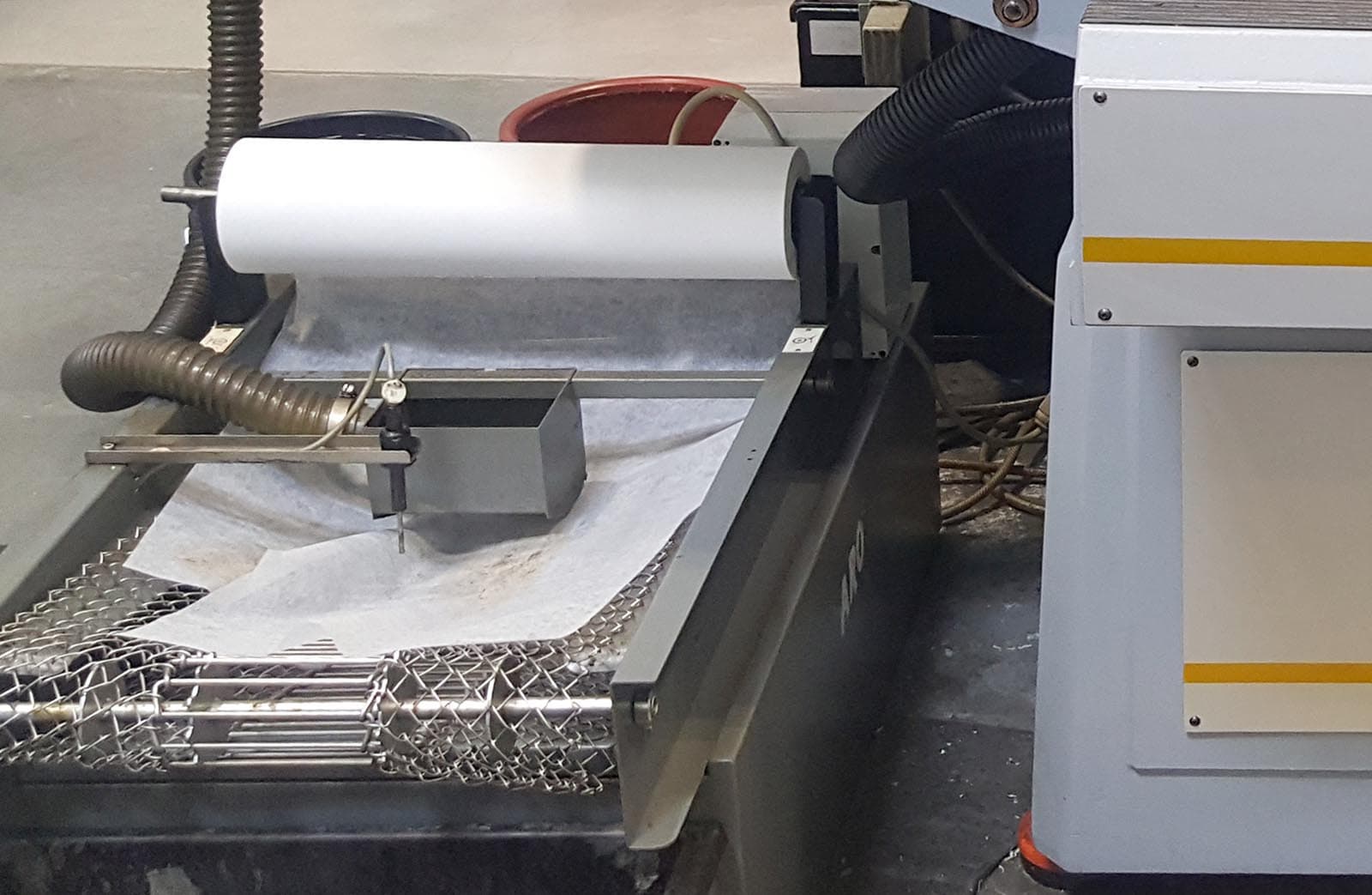 Jakobsen 1832 F CNC Surface Grinder, 2006 - Fanuc, Filter, Dresser & Tooling - Image 4