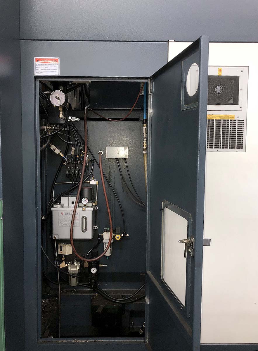 Johnford DMC-2100H CNC Bridge Mill, 2004 - Fanuc, 4th Axis, 5 Axis Ready - Image 10
