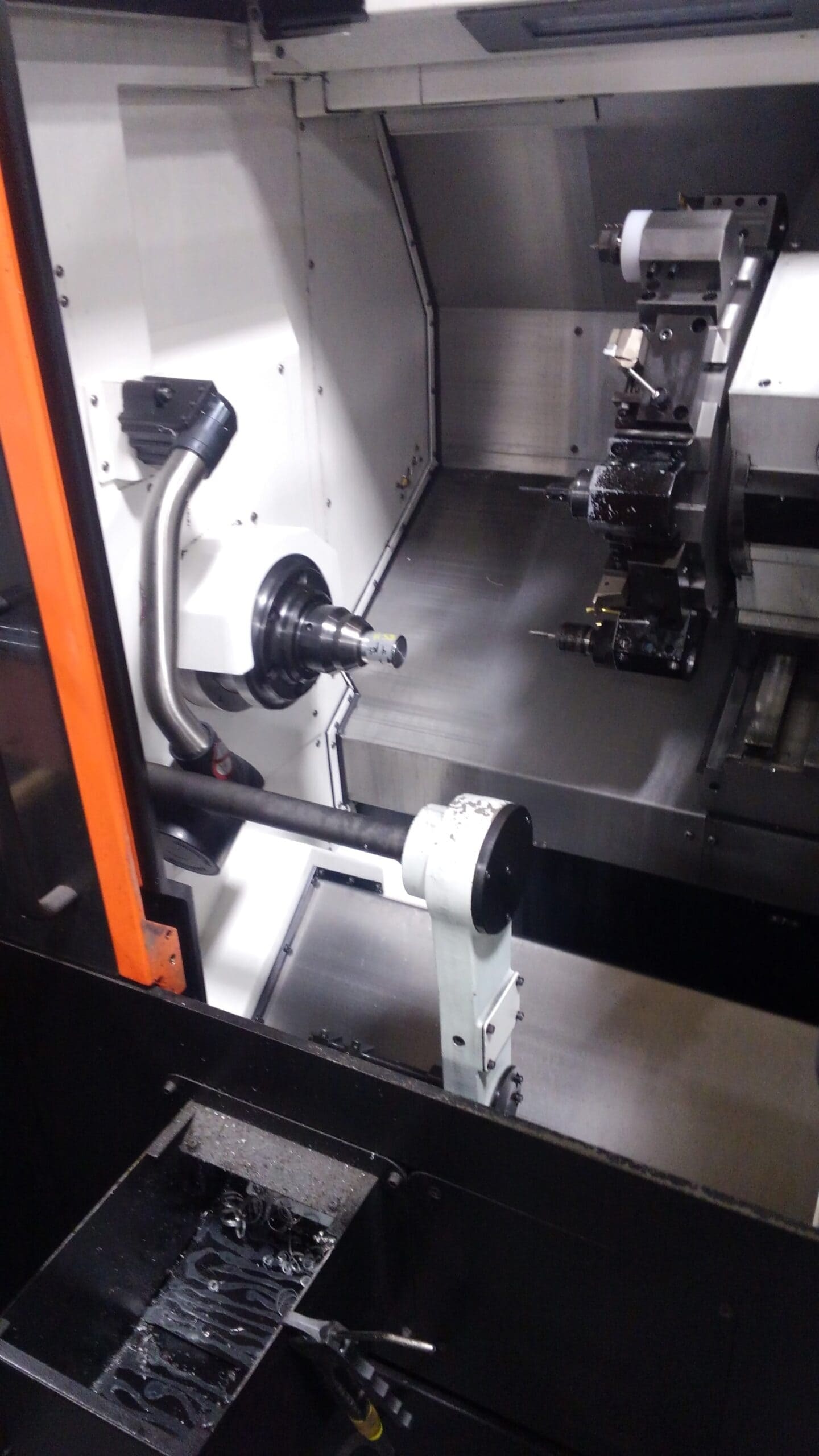 Mazak QTU 200 CNC Lathe 2018 - Parts Catcher, Low Hours, High Pressure Coolant - Image 2