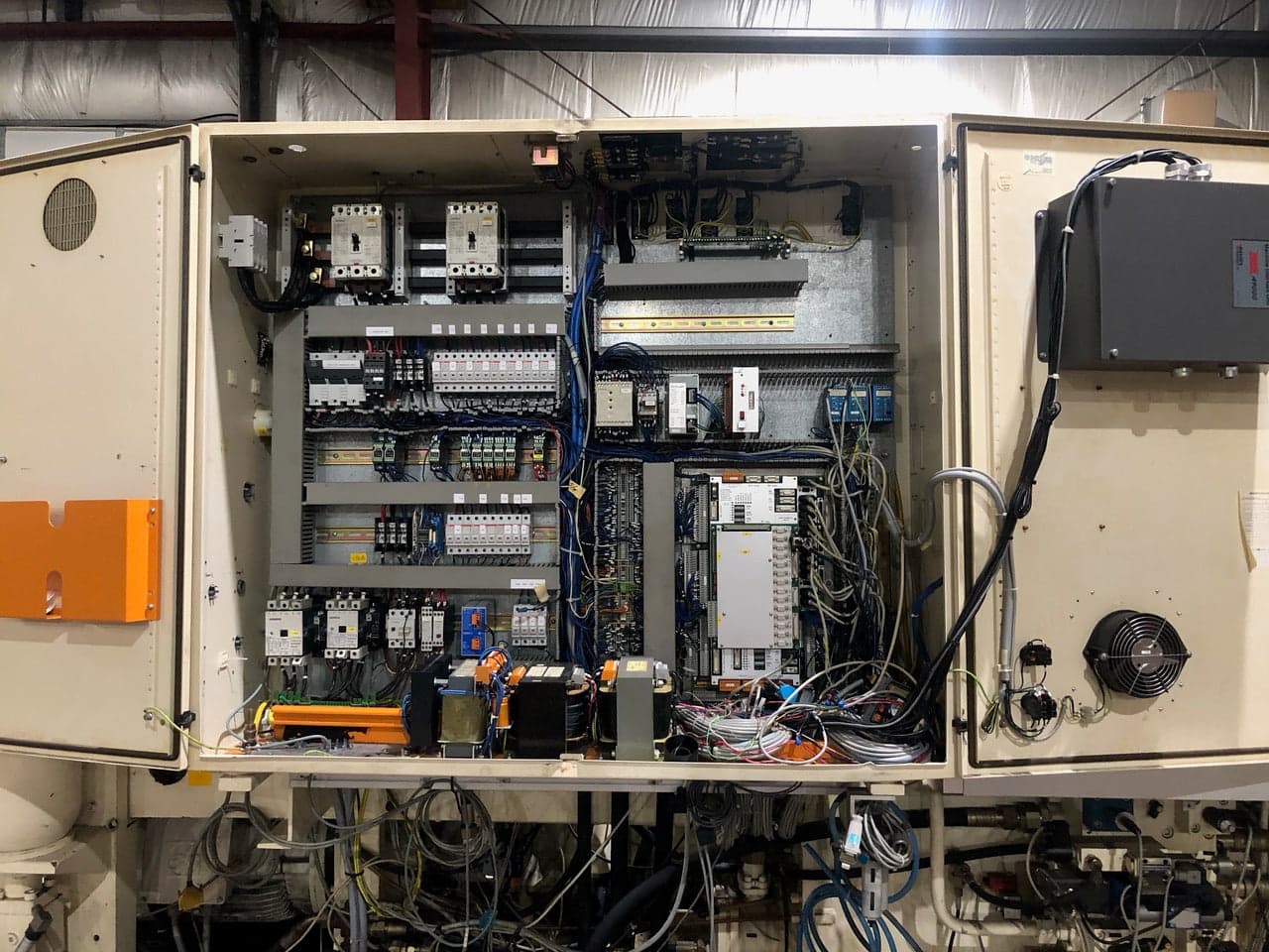 Krauss-Maffei 175-1000 C2 Plastic Injection Molding Machine, 1997- 175 Ton, 16.8oz Shot - Image 6