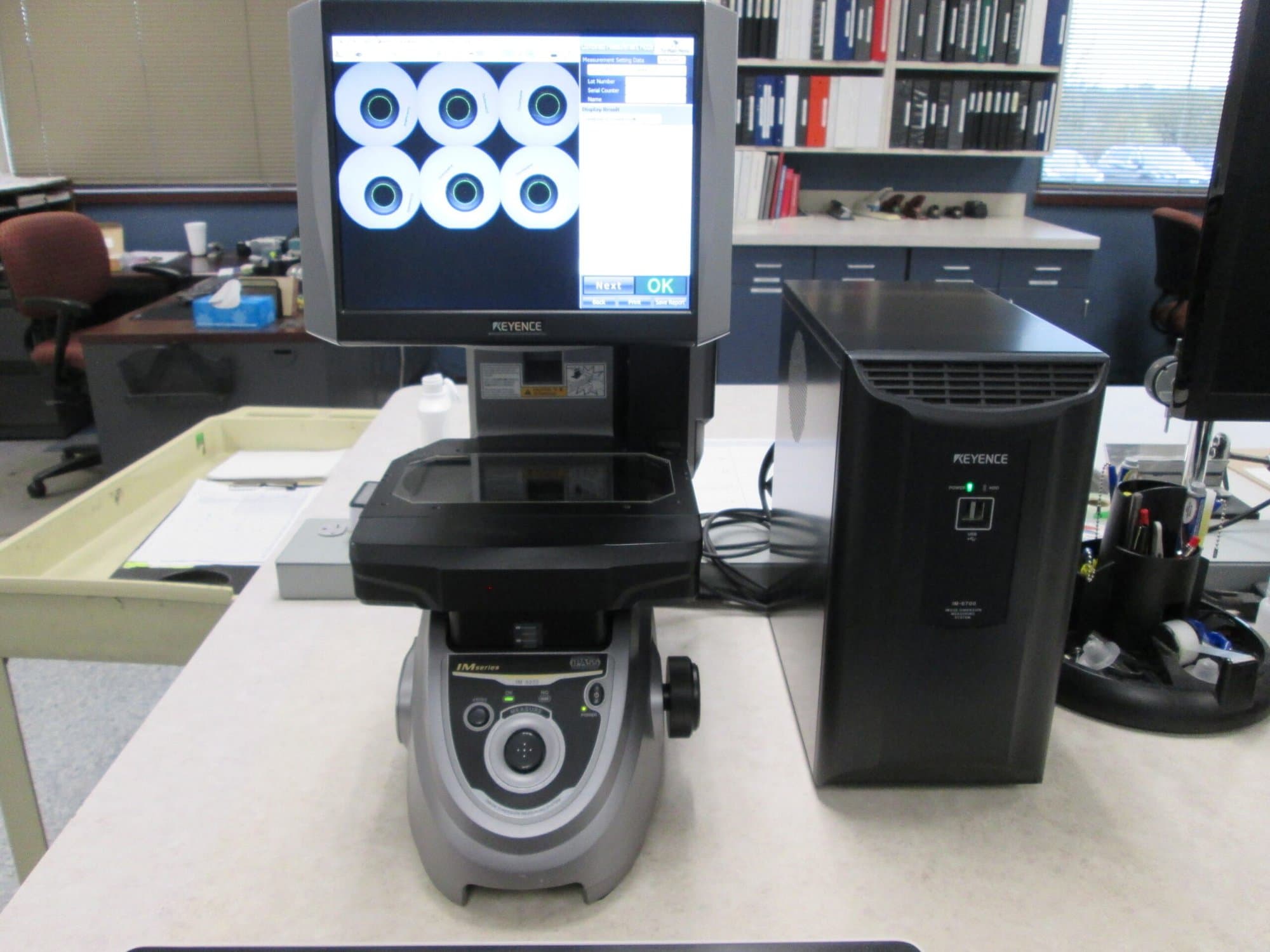Keyence IM 6225 CMM, 2016