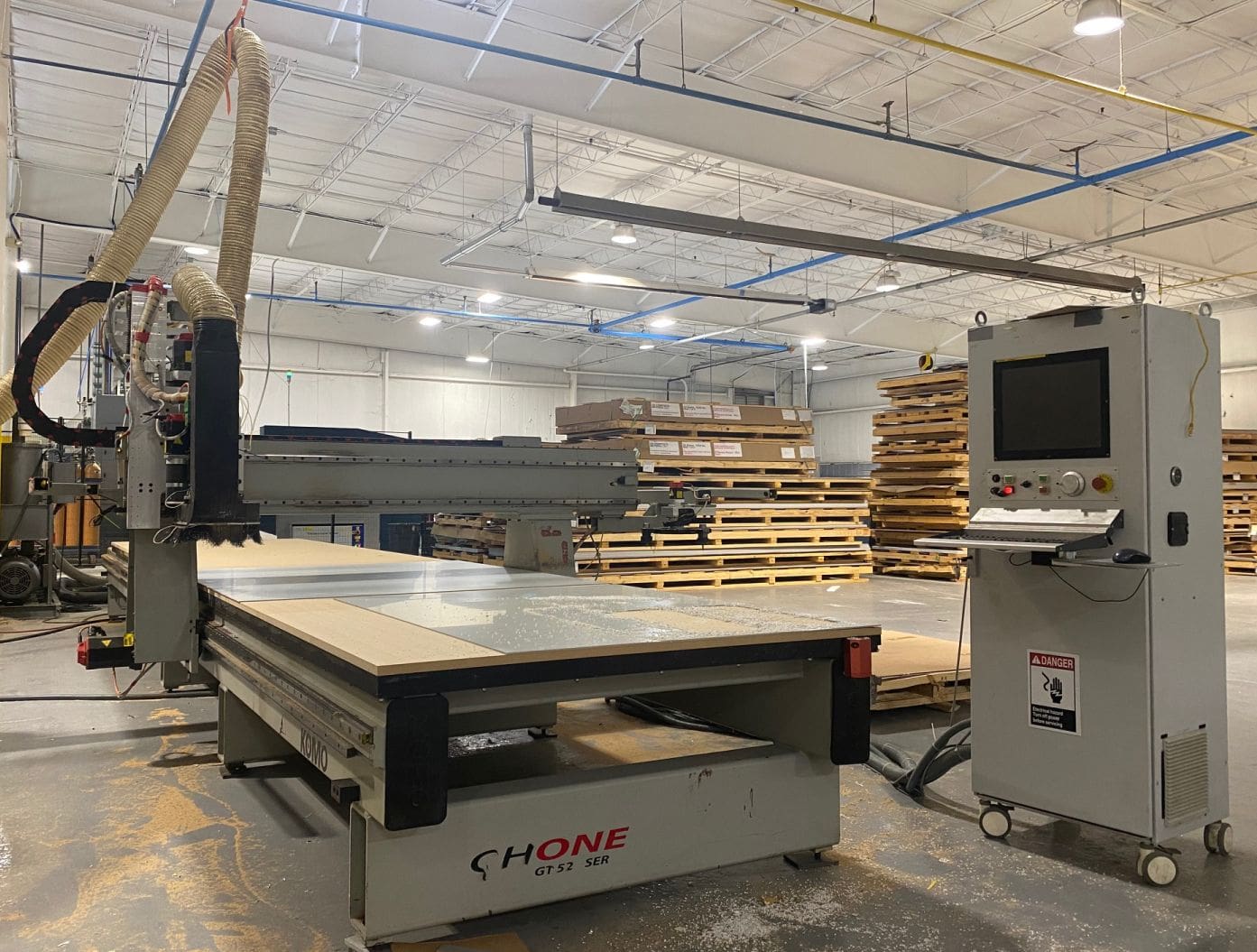 5’ x 24' Komo GT 524 CNC Router, 2010 - w/ Vacuum Pump - Image 3