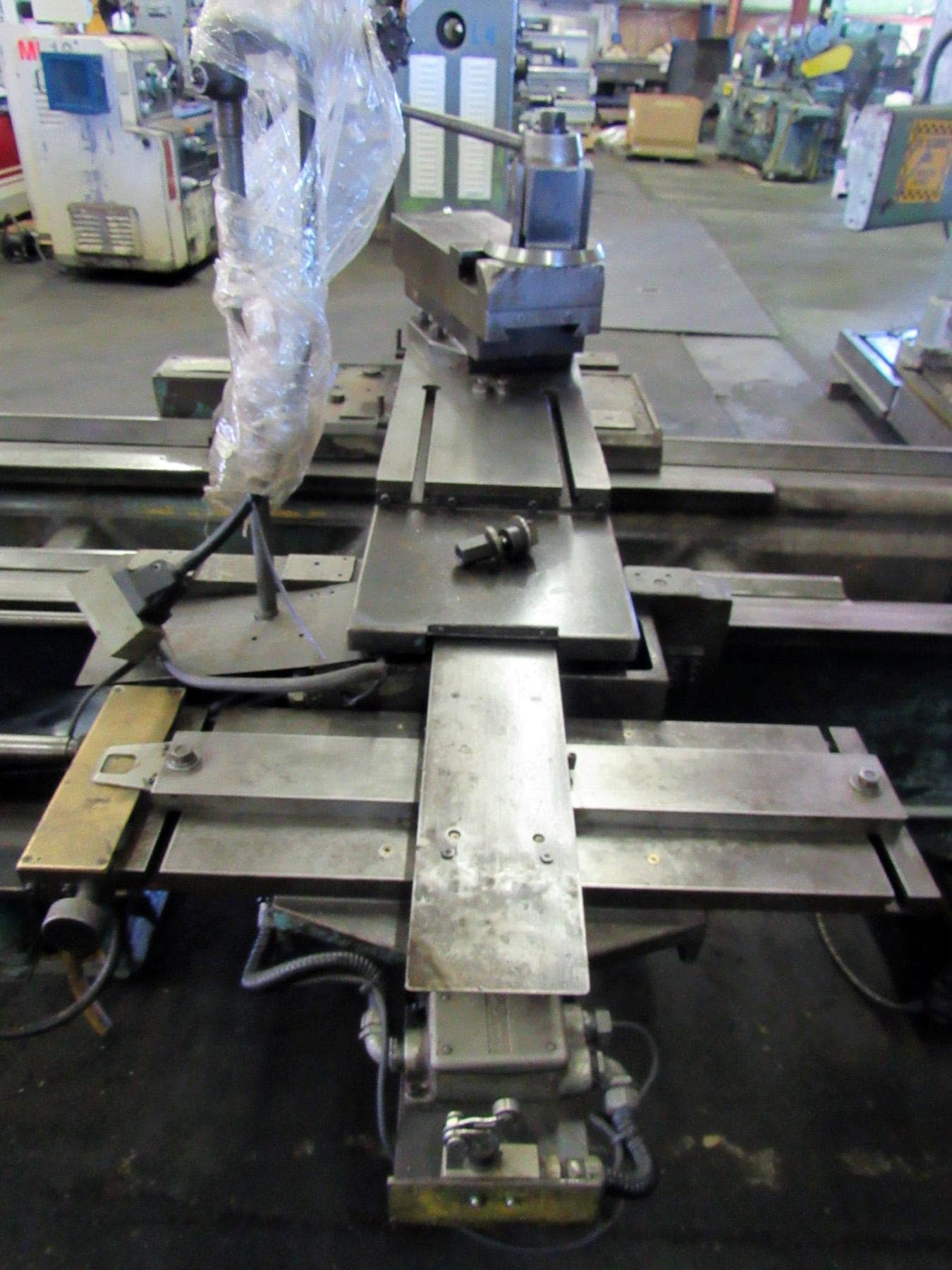 32" X 118" Kuraki LC-403 30 Hollow Spindle Lathe, 1978 - With 12.5" Spindle Bore - Image 10