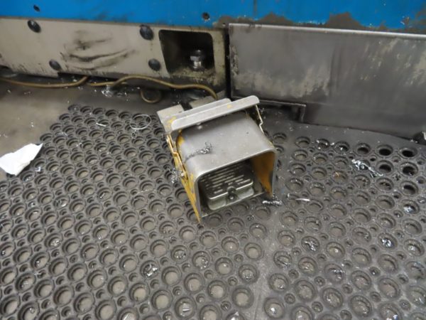 Okuma Impact LU-15M CNC Lathe, 1996 - Live Tooling, Bar Feeder, Twin Turret, Chip Conveyor, Manuals - Image 11