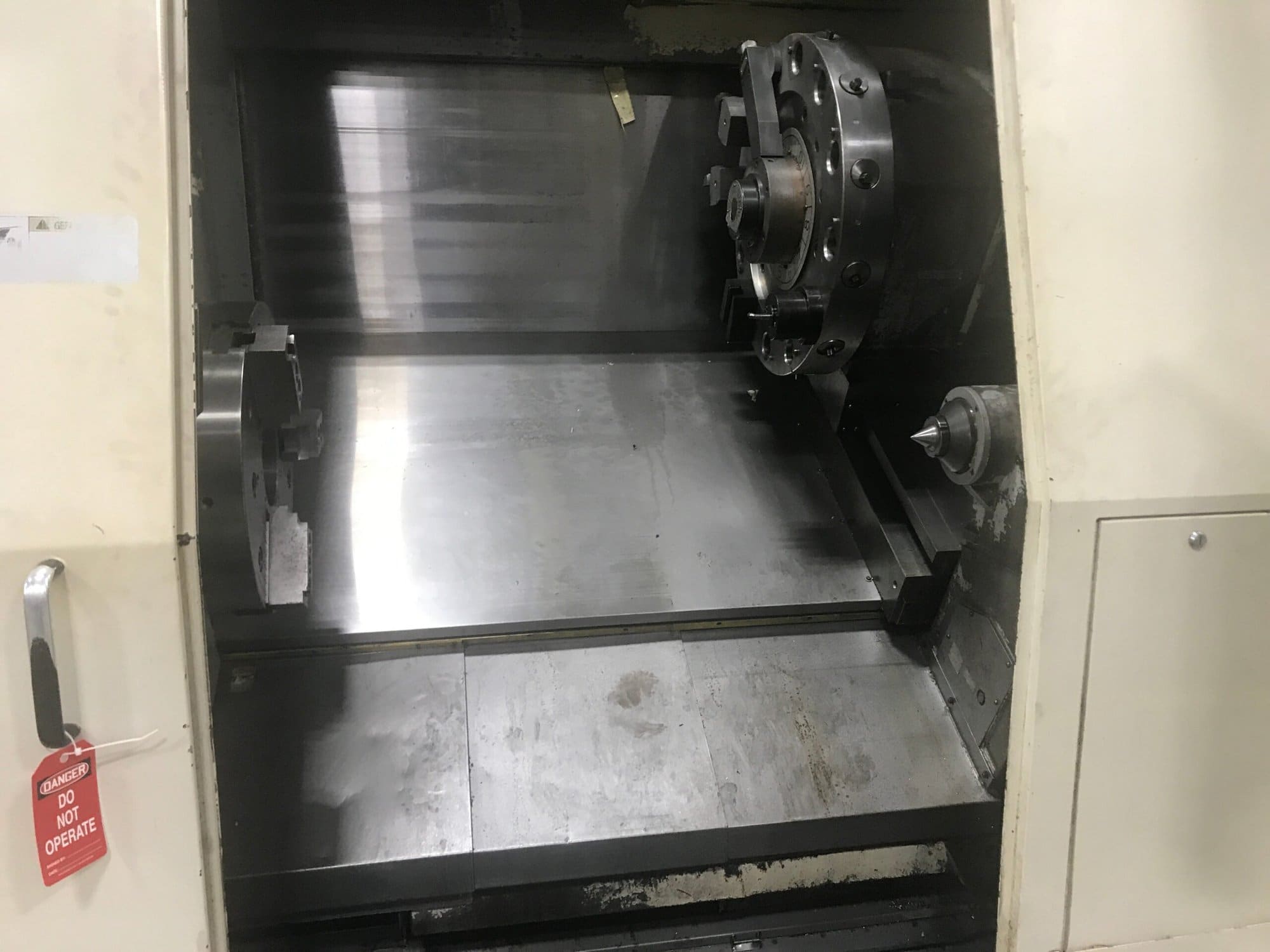 Okuma LB45-II CNC Lathe, 1998 - Tailstock, Chip Conveyor - Image 3