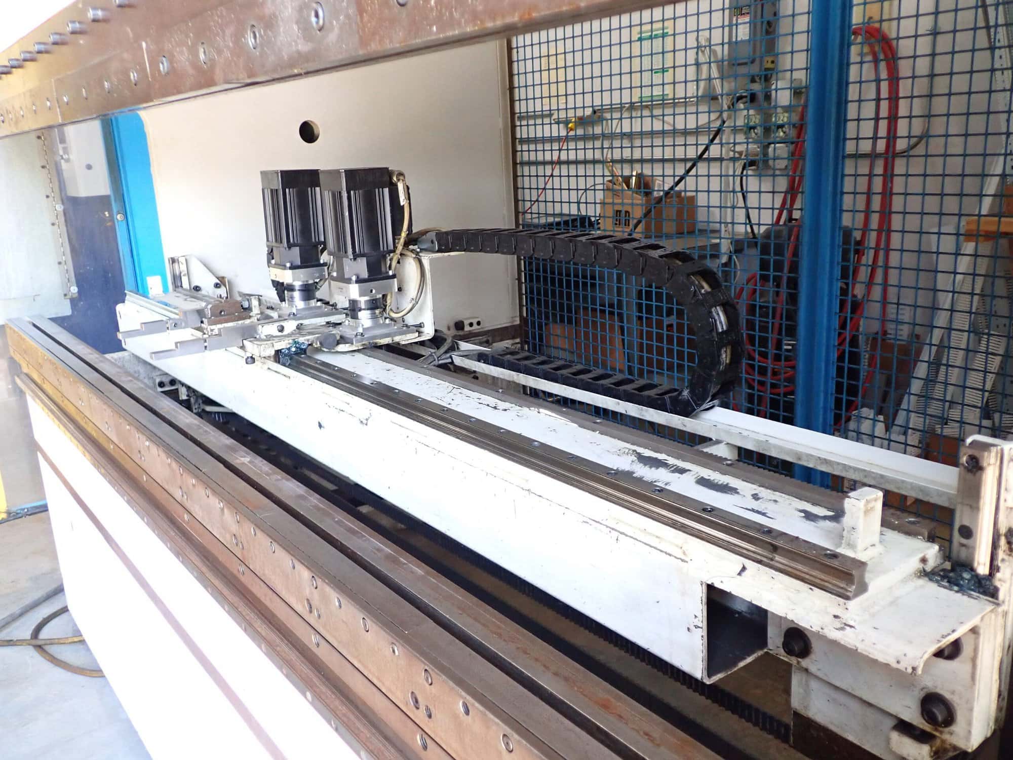 88 Ton x 8' Fischer DAP 8 CNC Press Brake, 1998- New Cybelec VisiTouch19 CNC Control - Image 4