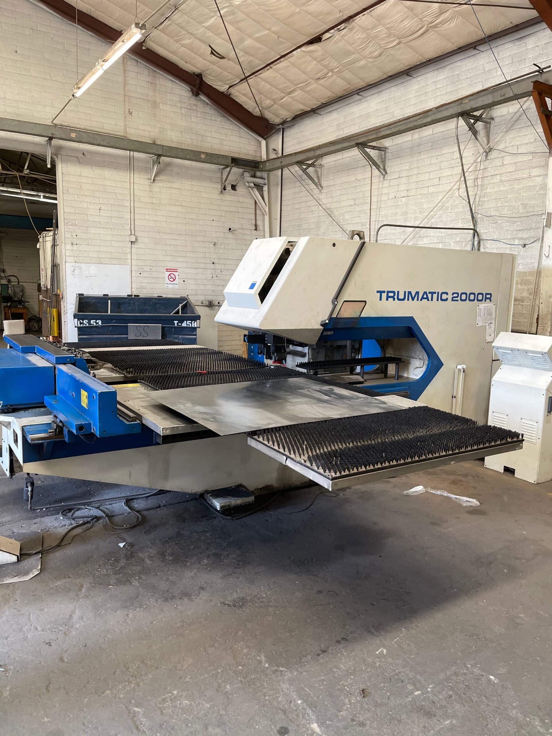 22 Ton Trumpf Trumatic 2000R CNC Turret Punch, 1999 - Low Hours,Tons of Tooling & Tool Sharpener Included!!