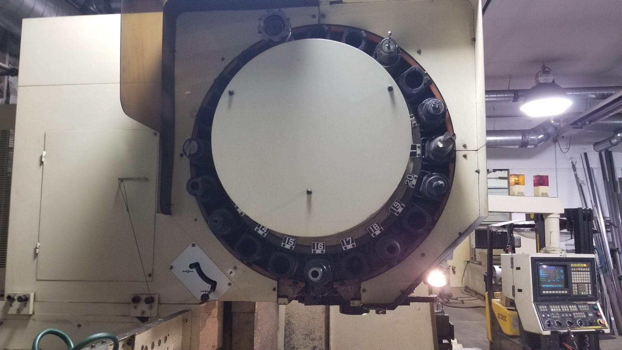 Okuma MC-50VA VMC 1997 - Runs Great and Ready for Inspection! - Image 4