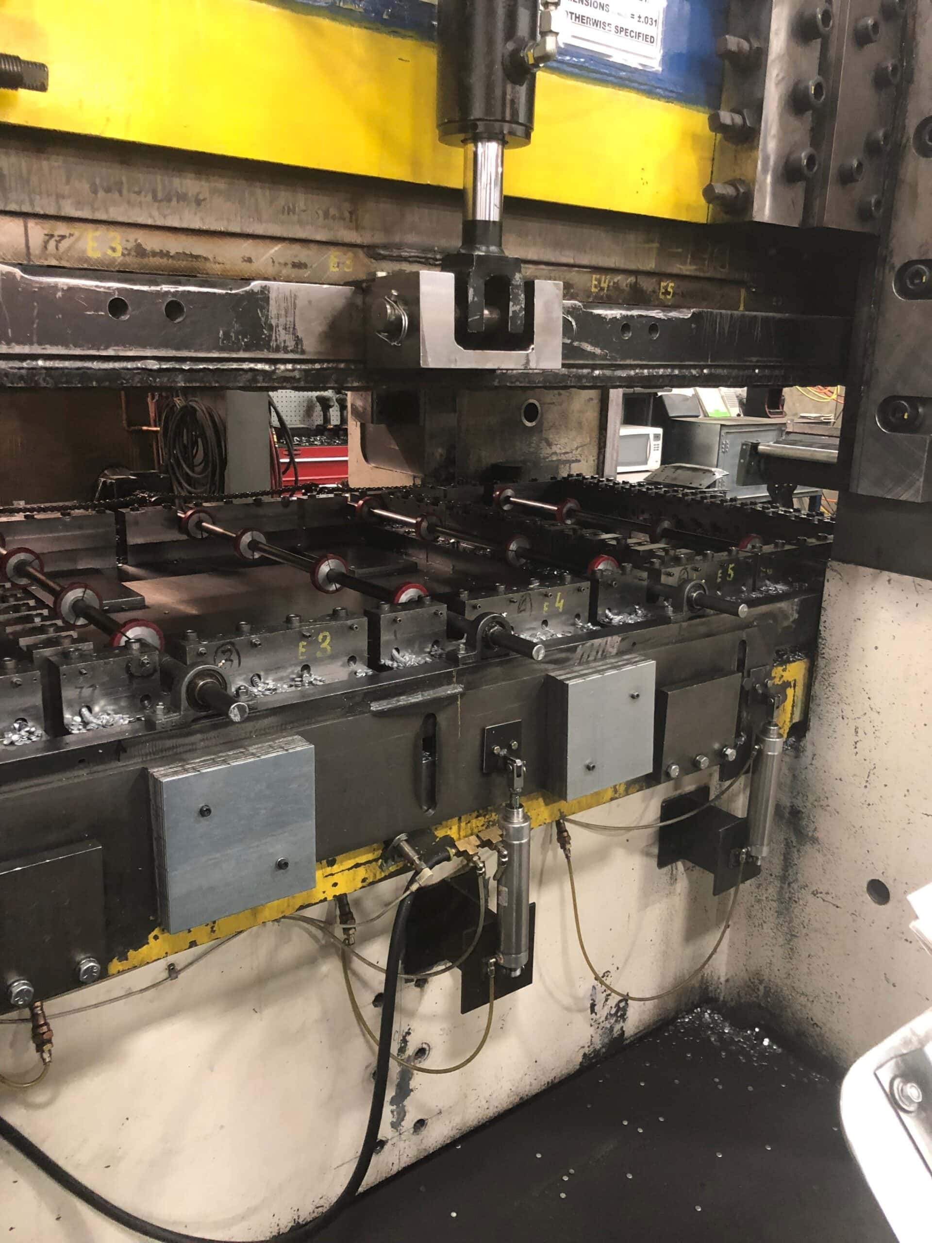1500 Ton Macrodyne MPZ1500 4-Post Hydraulic Press, 2004 - Image 9