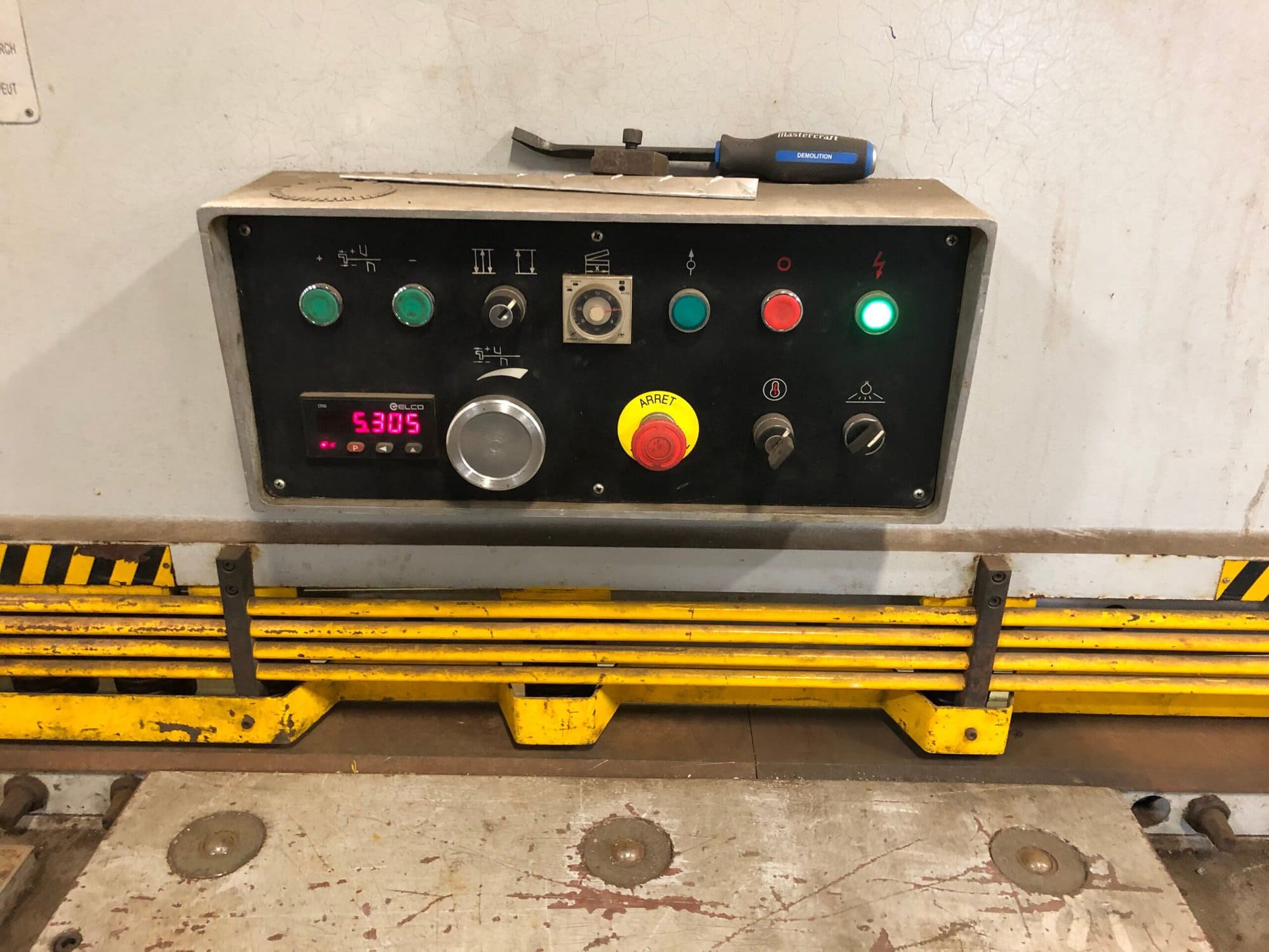 1/4" x 10' Fab Master Pro S1025 Hydraulic Swing Beam Shear - Image 2