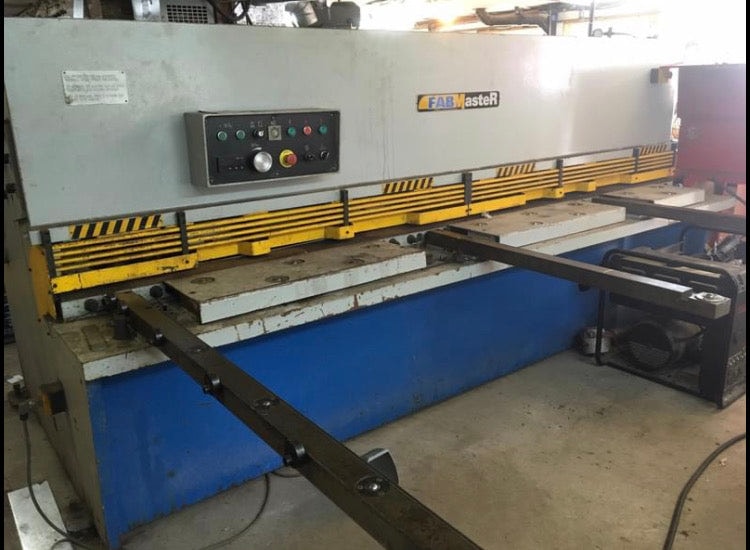 1/4" x 10' Fab Master Pro S1025 Hydraulic Swing Beam Shear - Image 3