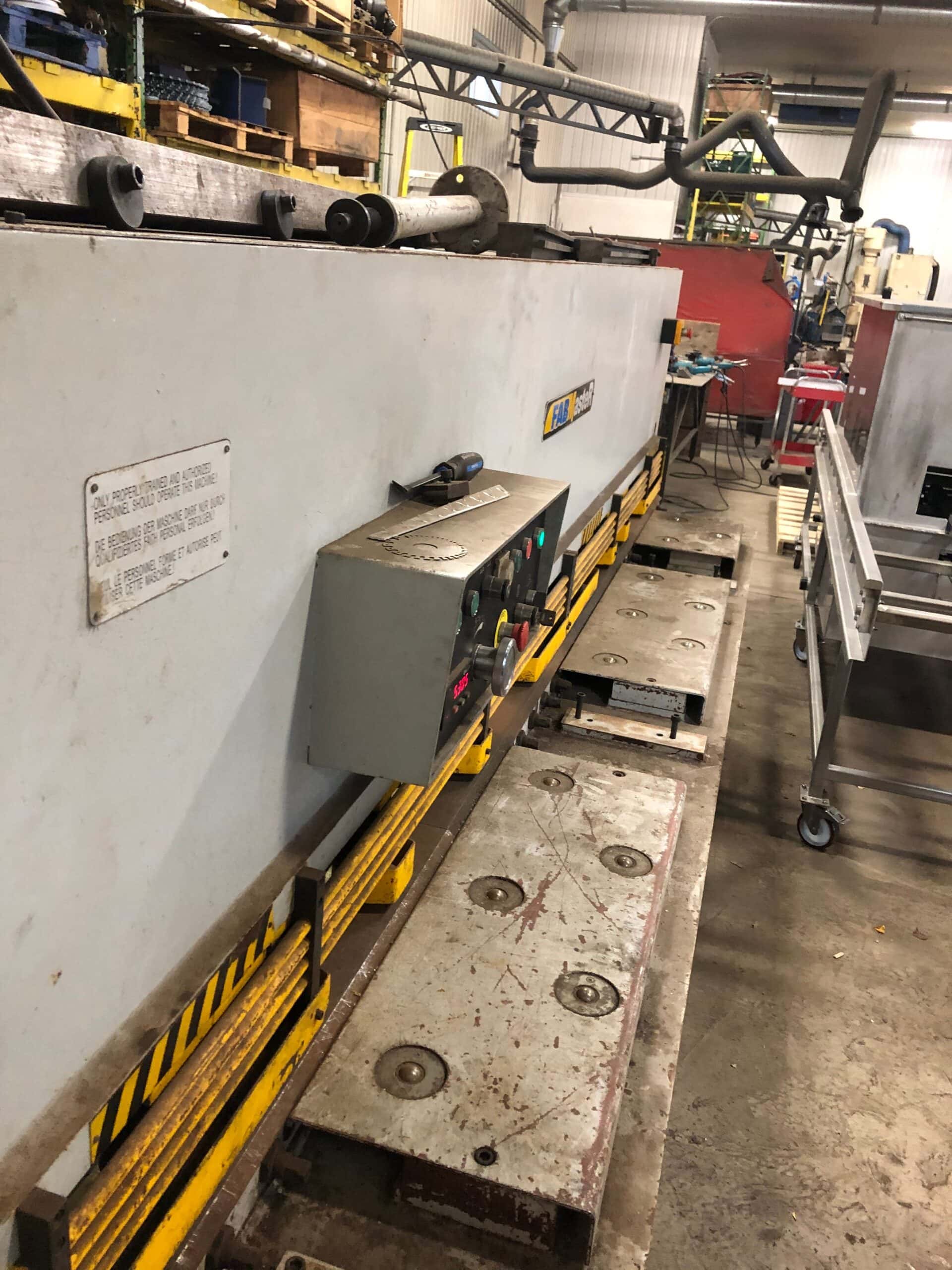 1/4" x 10' Fab Master Pro S1025 Hydraulic Swing Beam Shear - Image 8