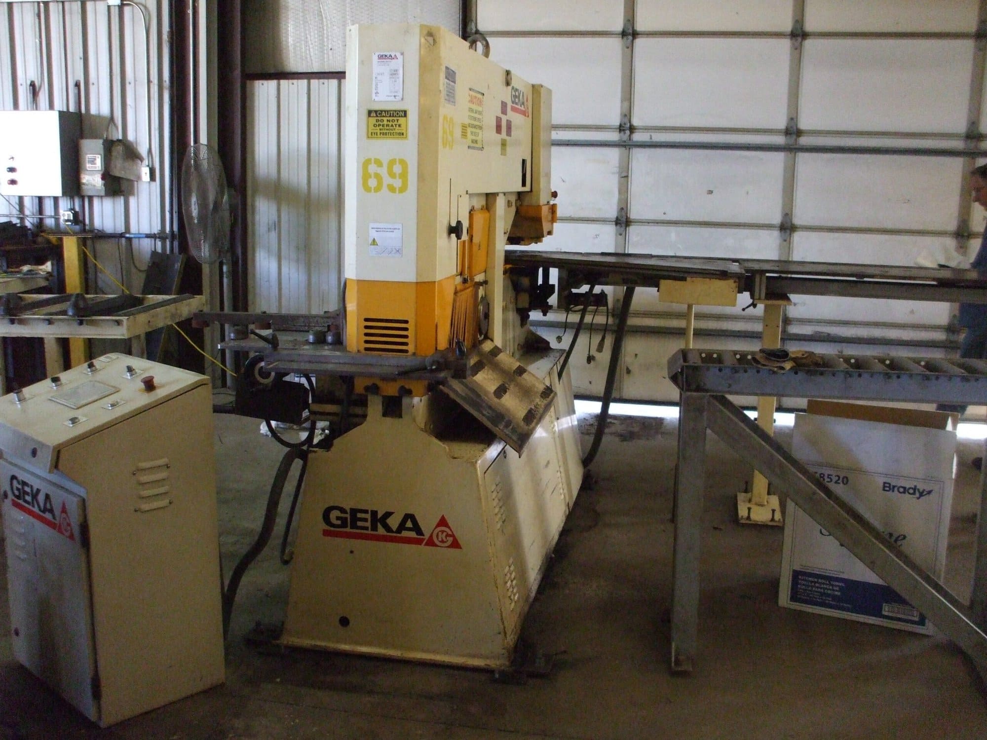 121 Ton Geka Hydracrop110SD Ironworker, 2010 - NC Punching Station, With Auto Shearing - Image 8