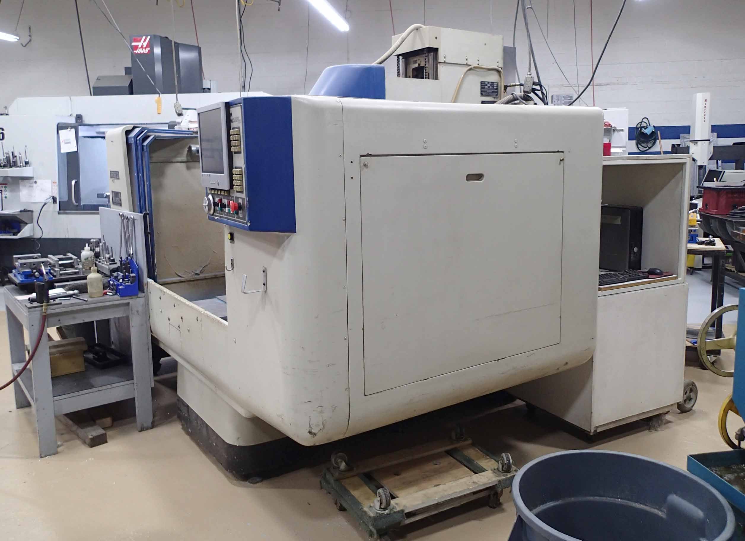 Milltronics Partner 7 VII Series H Vertical Machining Center, 1994- Centurion V 7 Control - Image 9