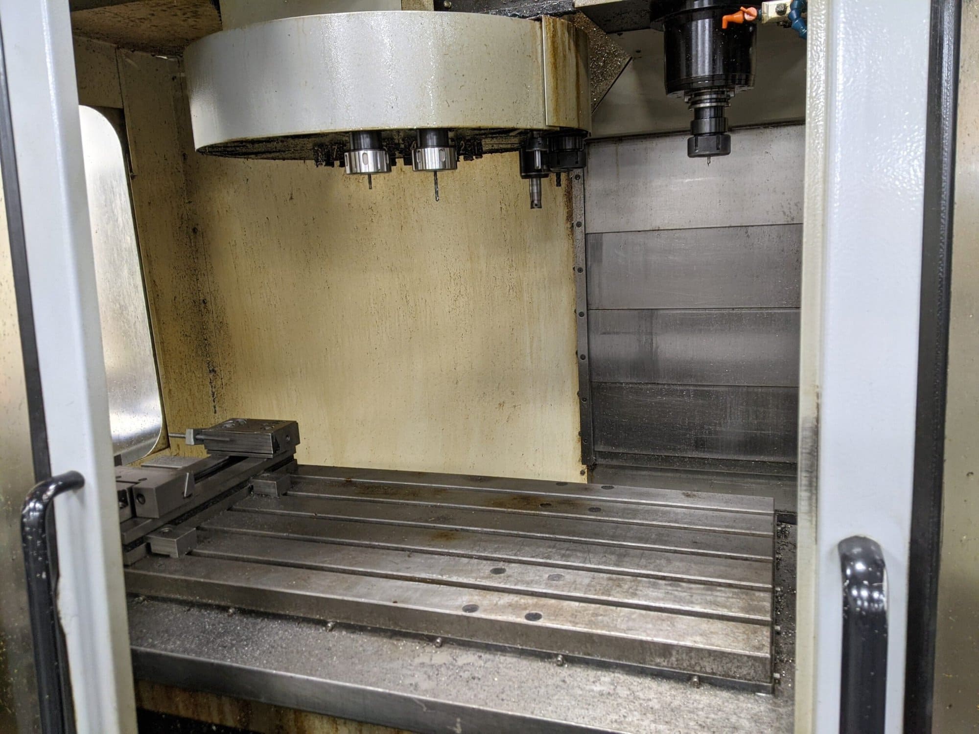 Haas VF-3 VMC, 1994 - Under Power - Image 4