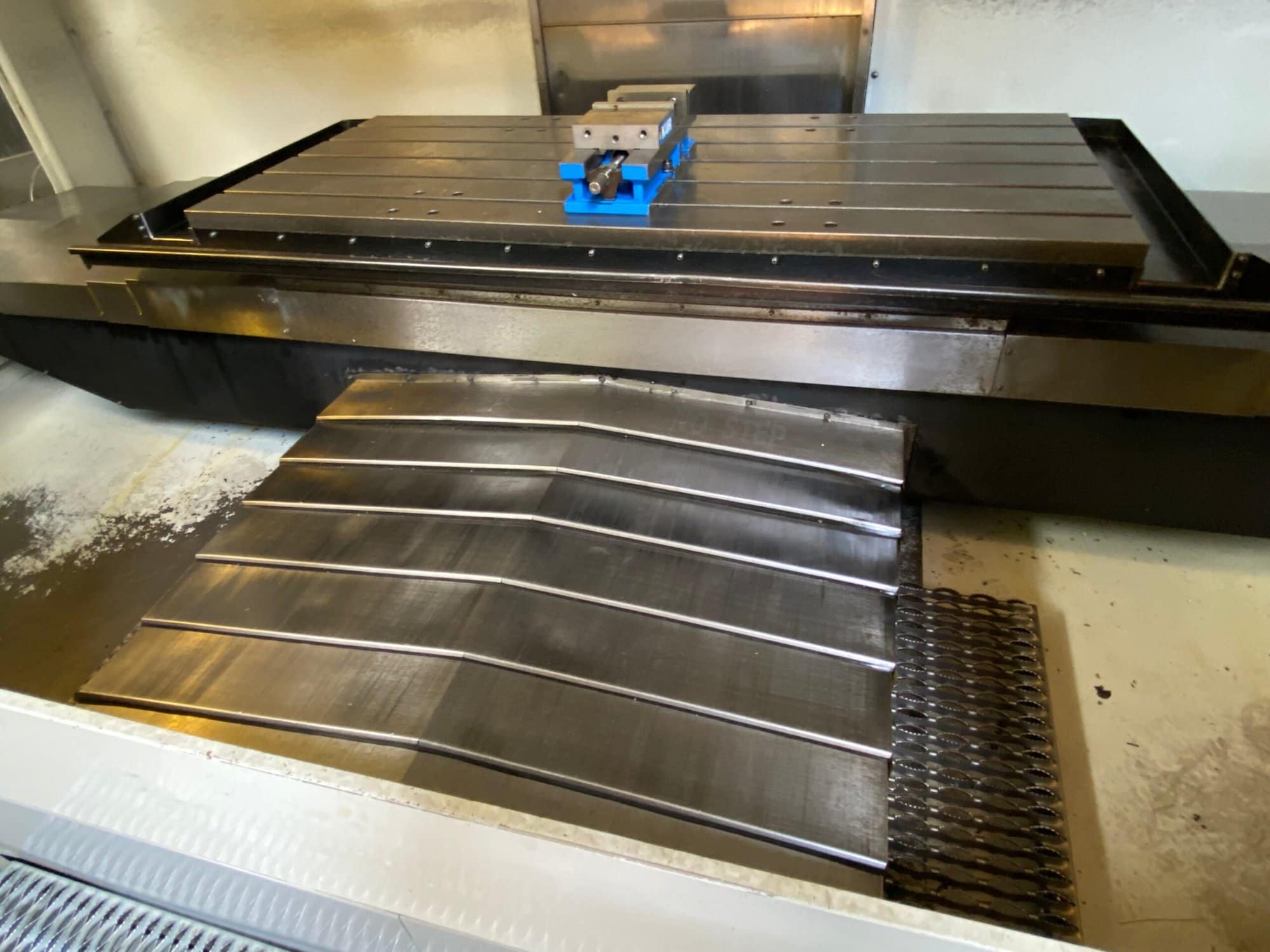 Haas VF-6/50 4-Axis VMC, 2007- HRT 310, TSC, Probing, Clean - Image 2