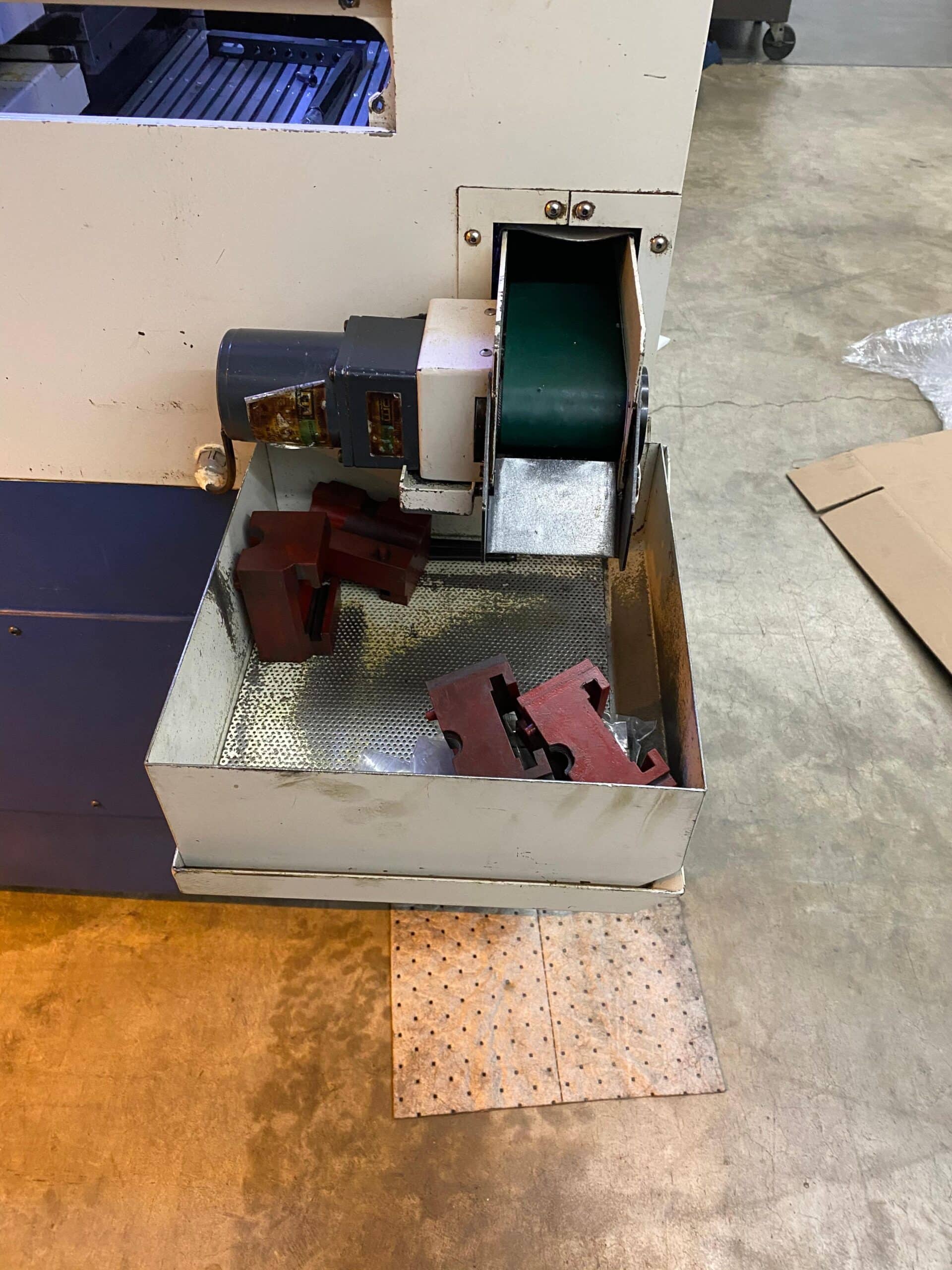 Nexturn SA-32 Swiss CNC Lathe, 2003 - Iemca Boss Bar Feeder, Chip Conveyor - Image 7