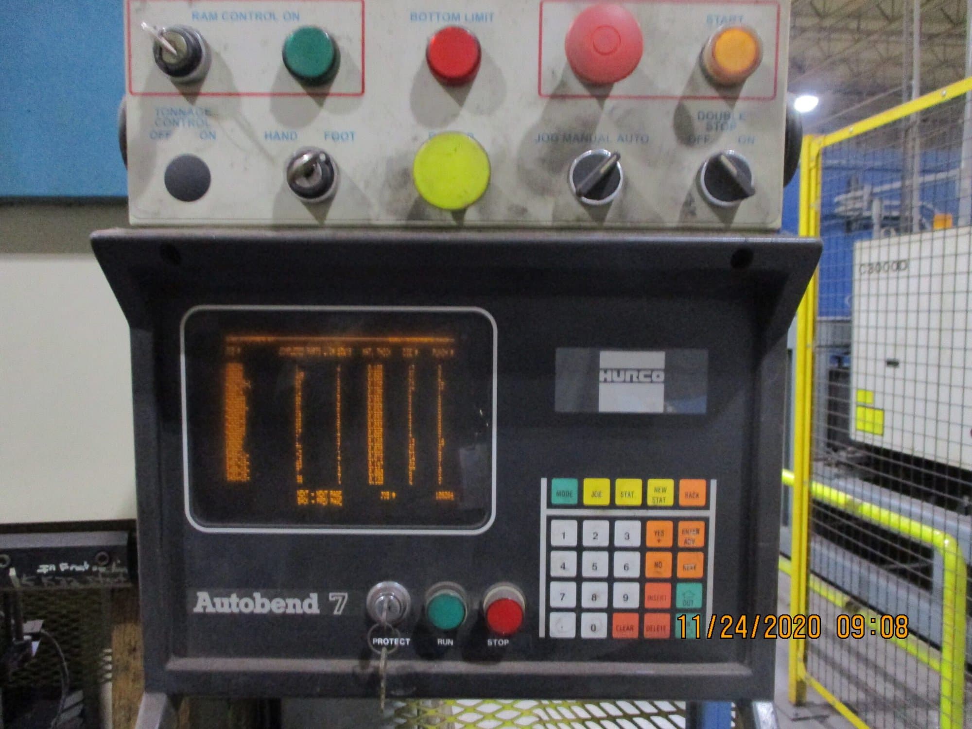 70 Ton x 6' Premier 670-2 CNC Press Brake, 2001 - Image 4