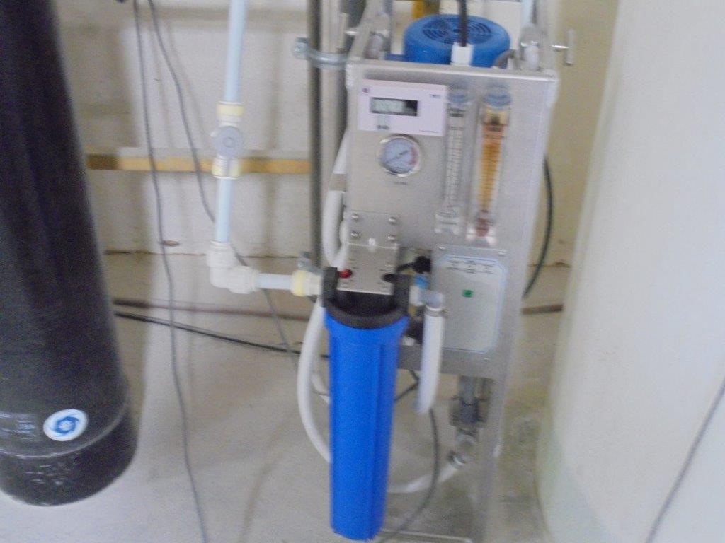 Motoman K10M (2) Station Cell Robot, 2016 - Flow 7X 50 HP Intensifier Pump - Image 5