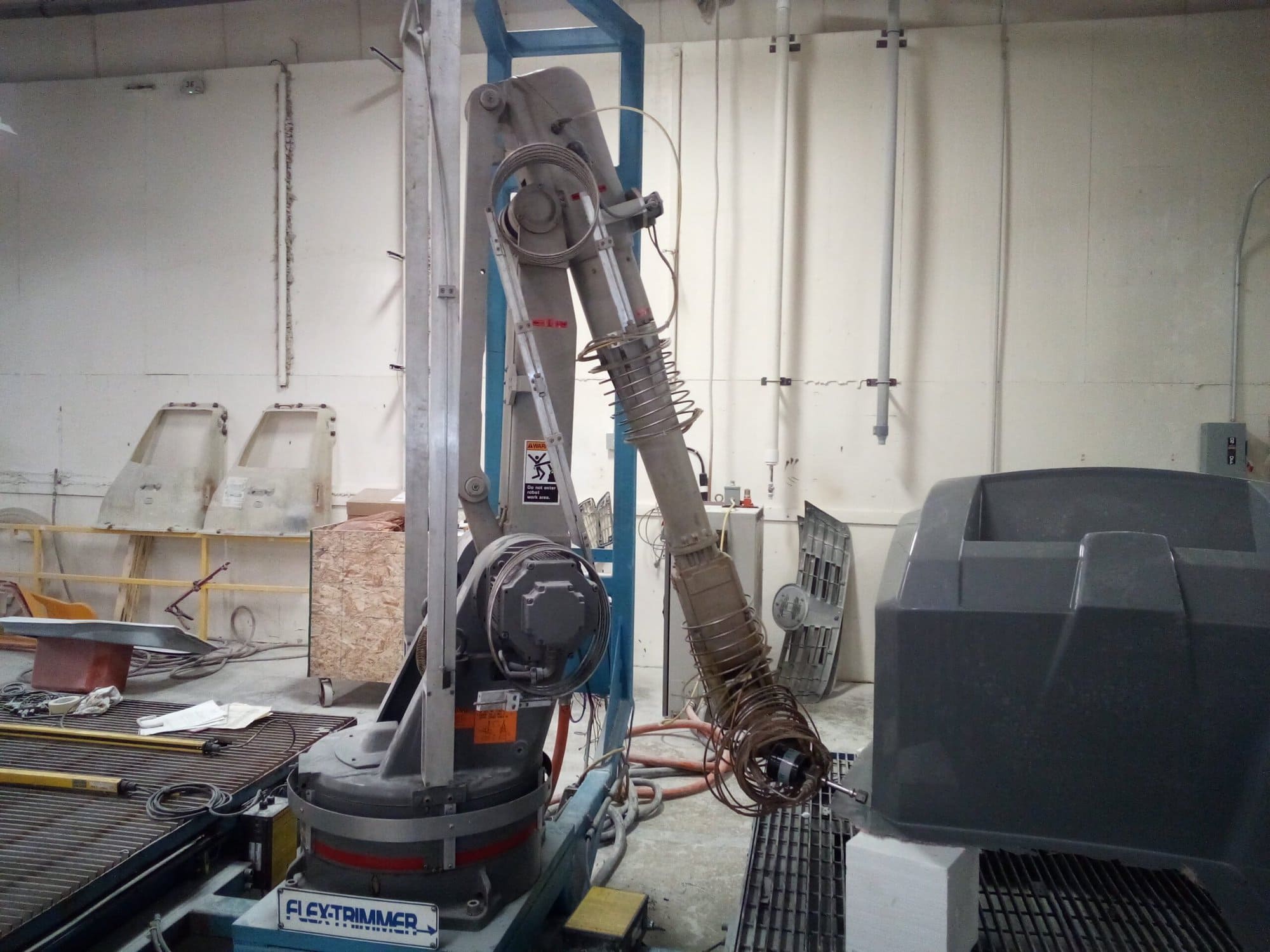 Motoman K10M (2) Station Cell Robot, 2016 - Flow 7X 50 HP Intensifier Pump - Image 2