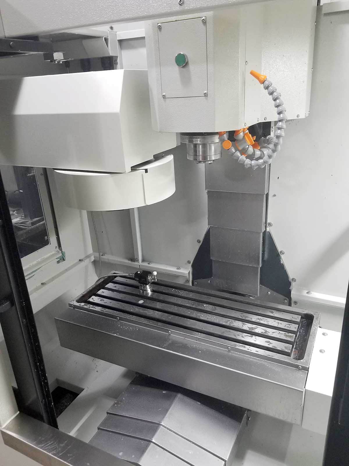 SYIL X7 Combo Vertical Machining Center, 2020- 12K Spindle, Tool Setter, Tooling, AC Converter - Image 3