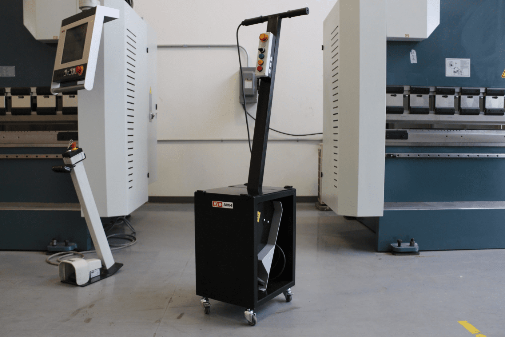 AM4 Slat Cleaner, 2021 - Equipped with Rockwell Cutters for Laser Table Slag Removal
